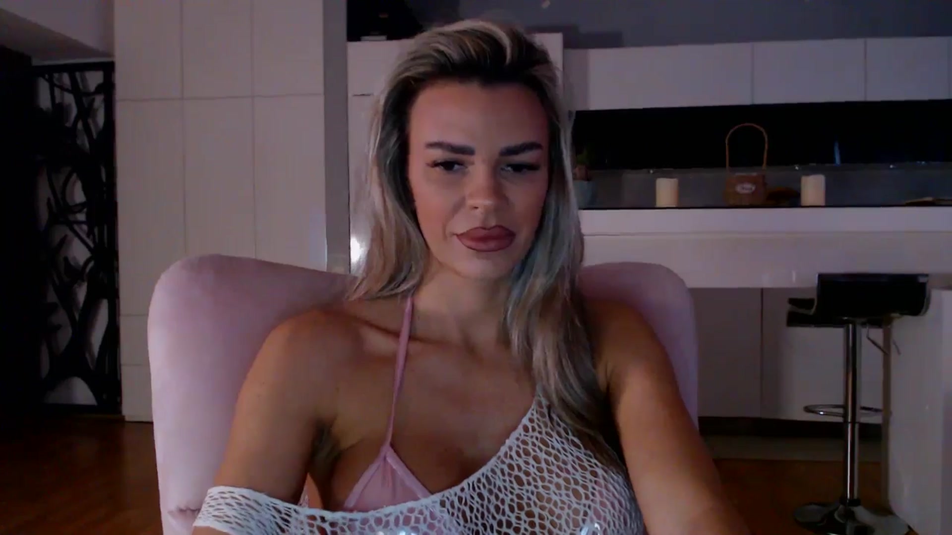 Gallery image thumbnail from D_y_y's myfreecams stream on, 11/16/2025, 06:29 image 13 of 20