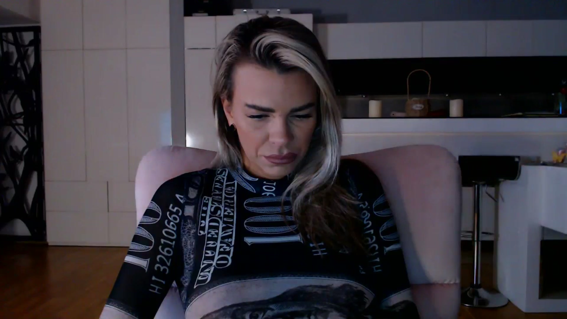 Gallery image thumbnail from D_y_y's myfreecams stream on, 11/19/2025, 05:01 image 11 of 20