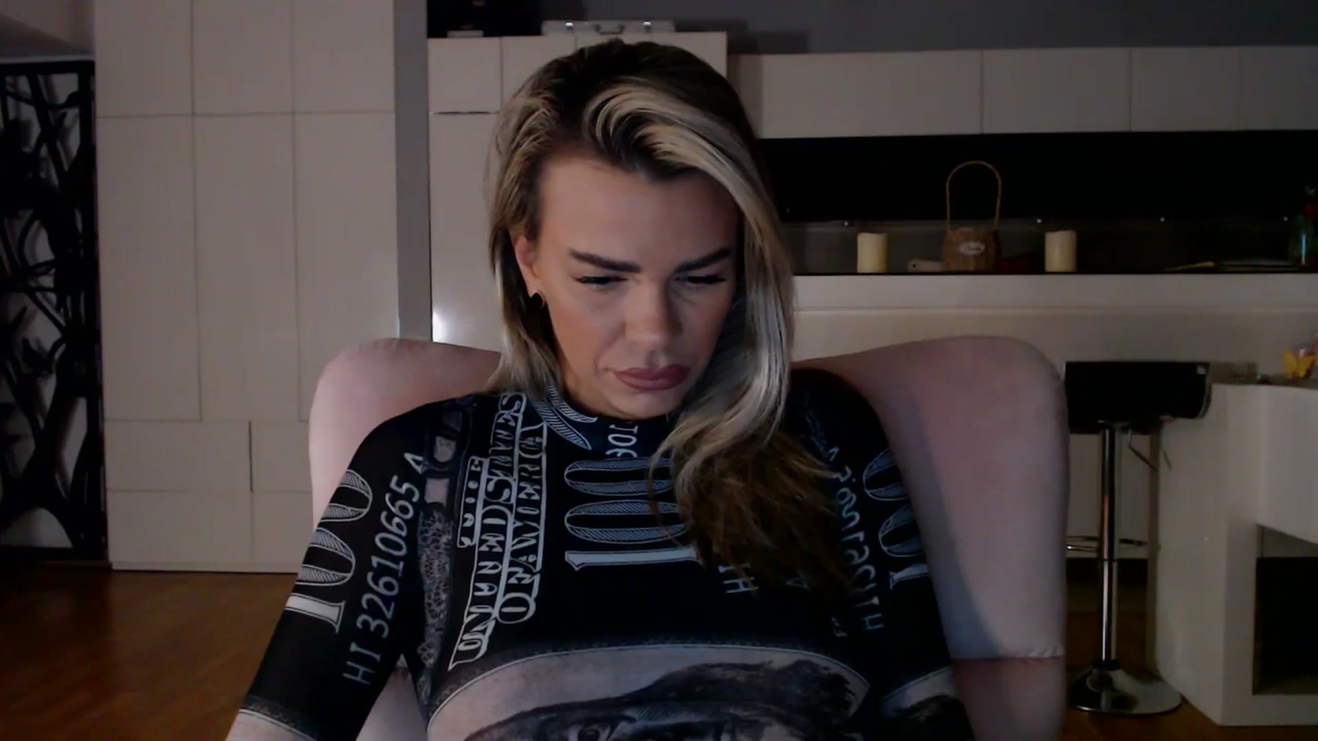 Gallery image thumbnail from D_y_y's myfreecams stream on, 11/19/2025, 05:01 image 14 of 20