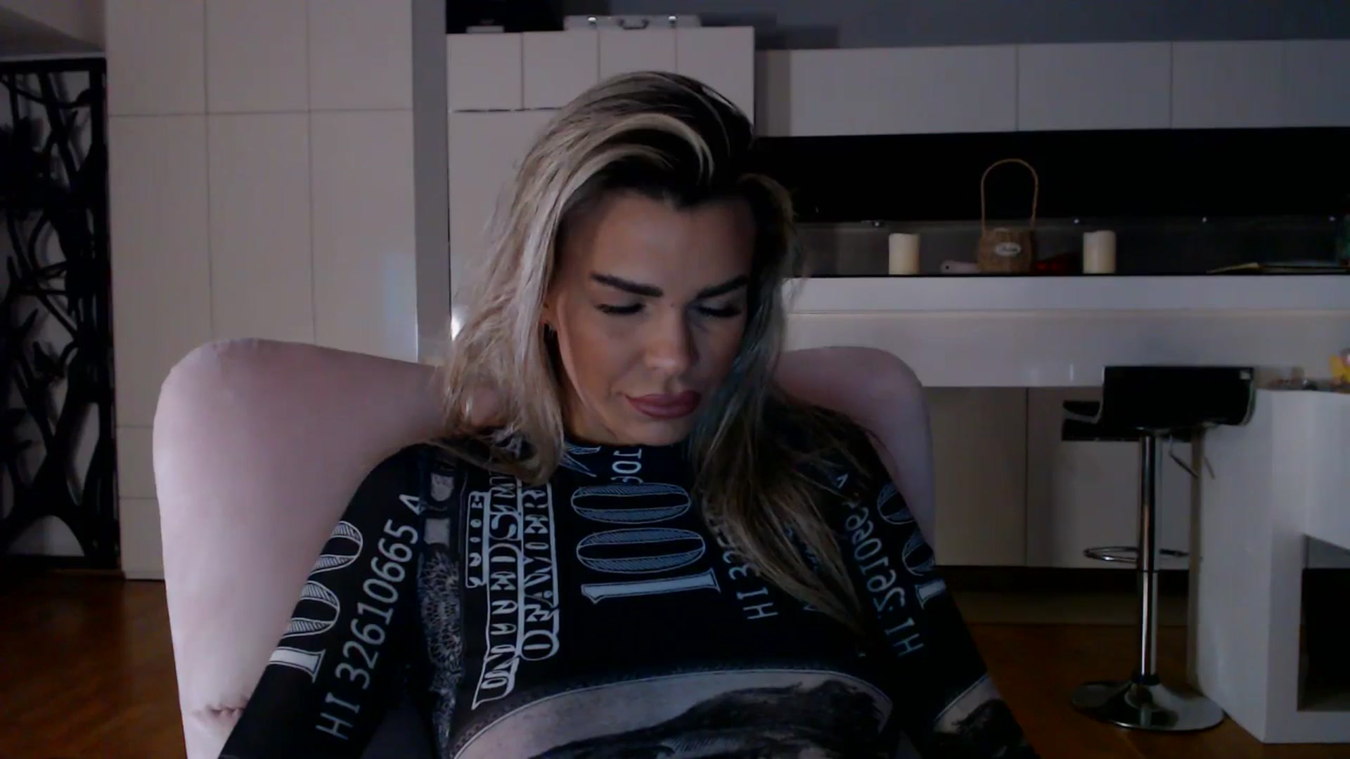 Gallery image thumbnail from D_y_y's myfreecams stream on, 11/19/2025, 05:42 image 14 of 20
