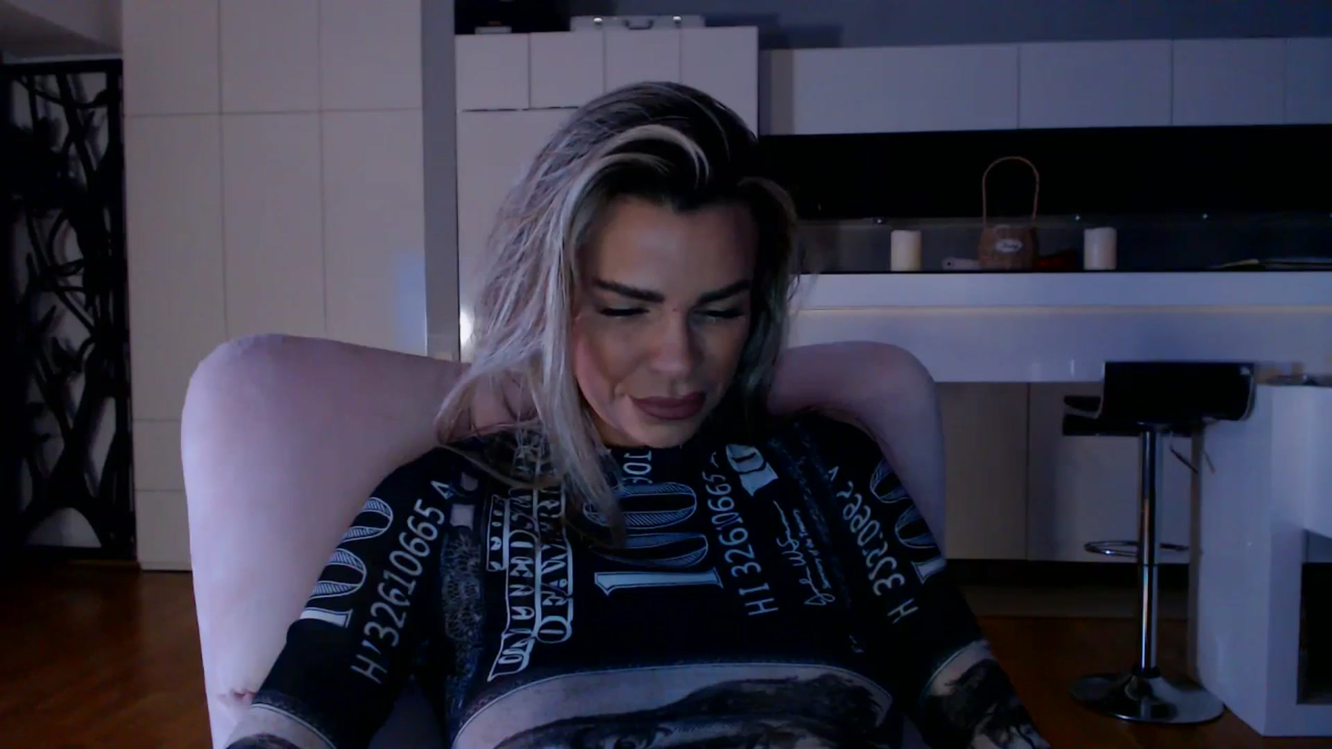 Gallery image thumbnail from D_y_y's myfreecams stream on, 11/19/2025, 05:42 image 18 of 20