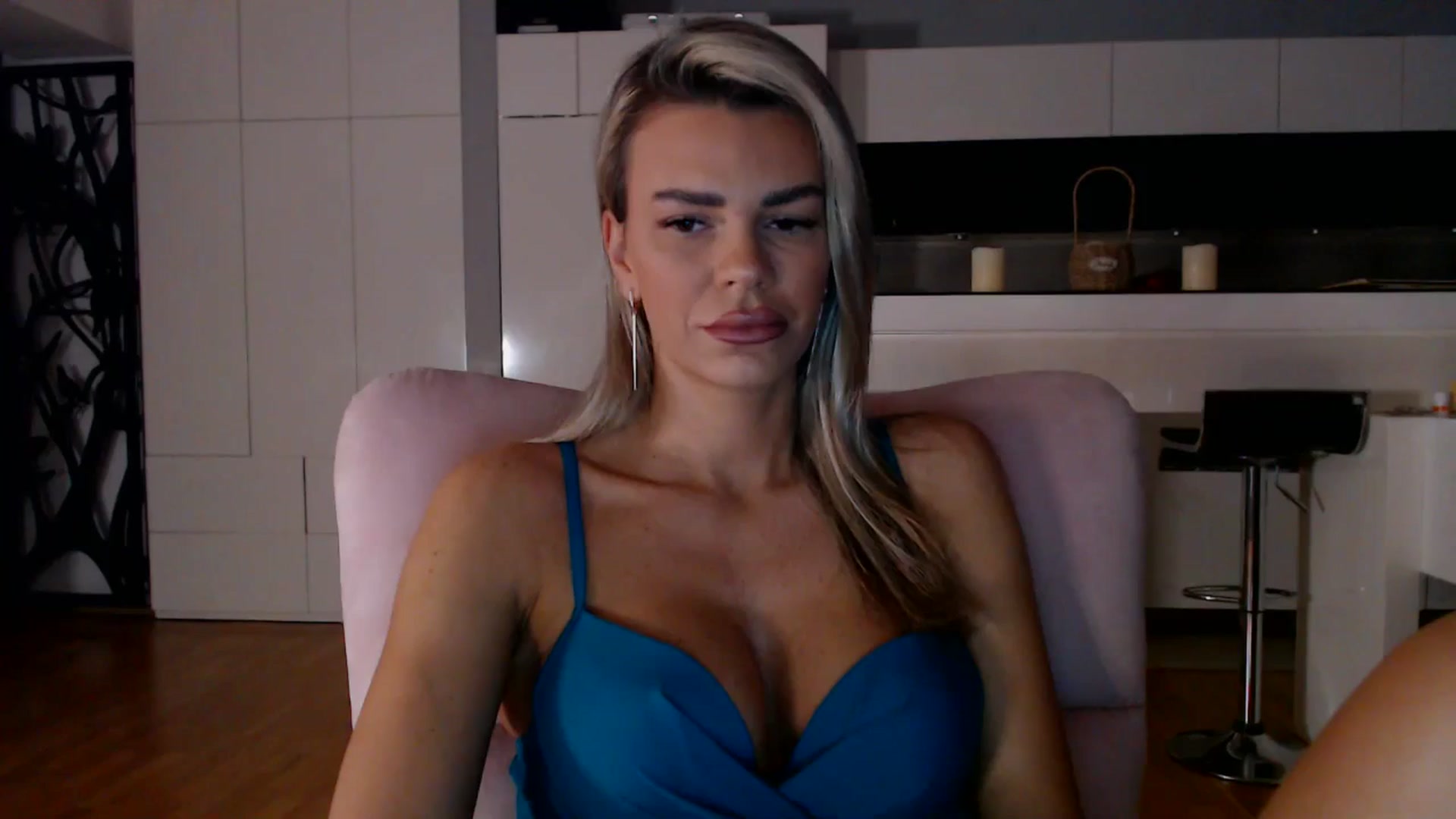 Gallery image thumbnail from D_y_y's myfreecams stream on, 11/20/2025, 05:23 image 1 of 20