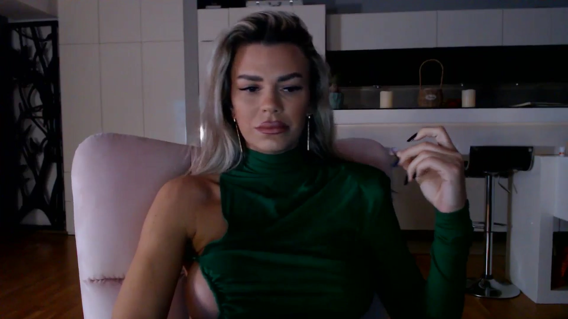 Gallery image thumbnail from D_y_y's myfreecams stream on, 11/24/2025, 05:28 image 17 of 20