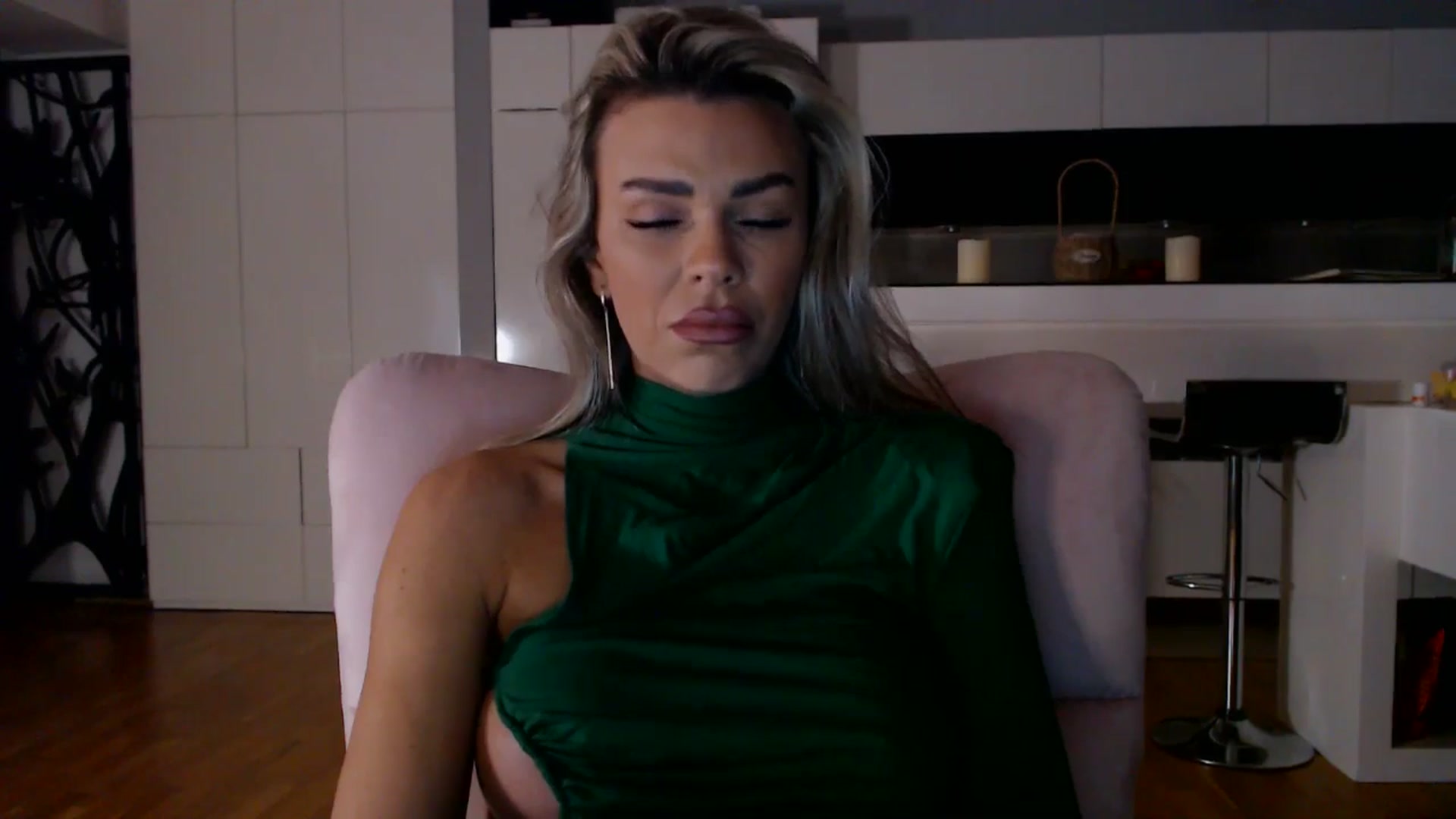 Gallery image thumbnail from D_y_y's myfreecams stream on, 11/24/2025, 05:28 image 18 of 20
