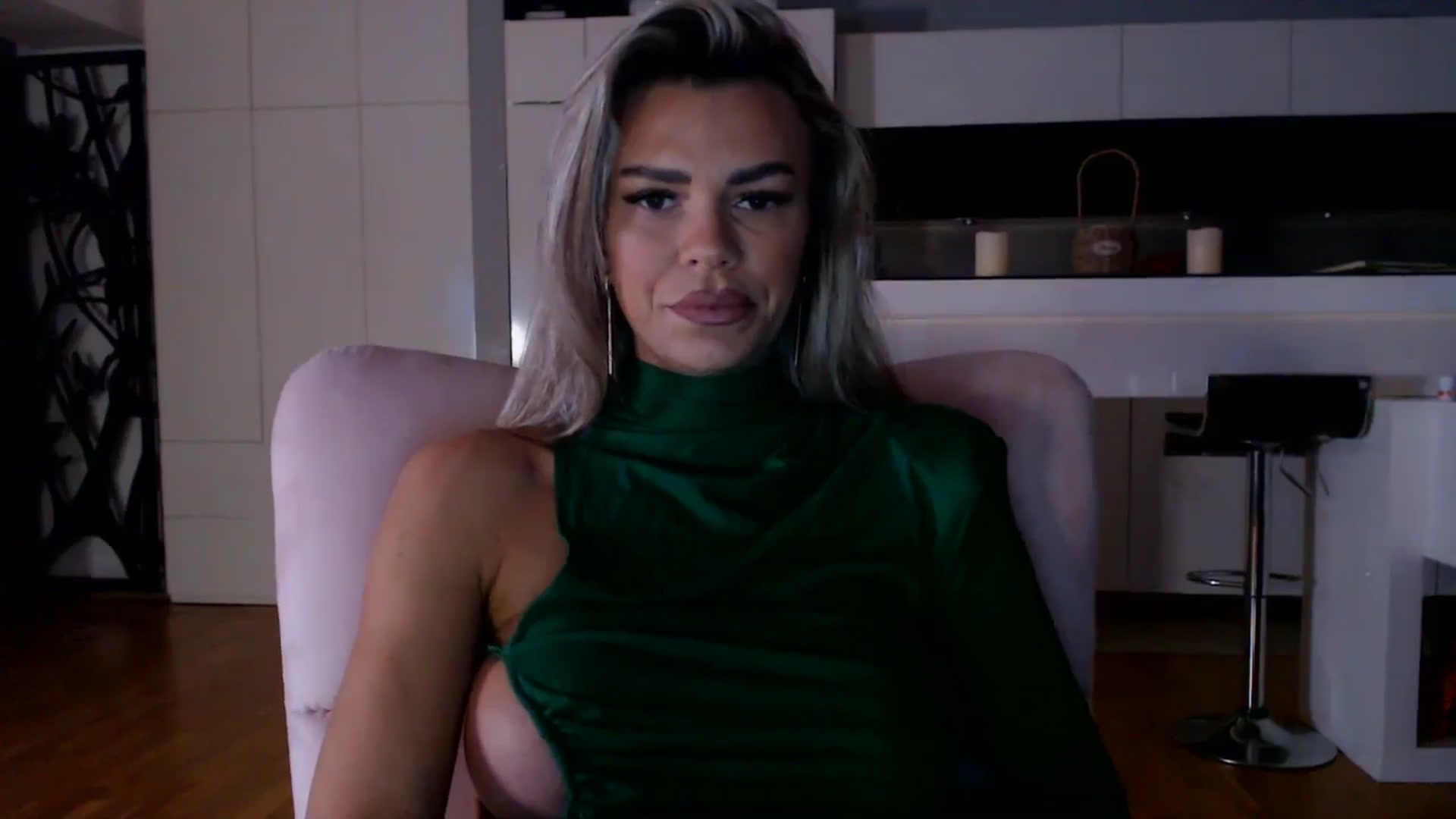 Gallery image thumbnail from D_y_y's myfreecams stream on, 11/24/2025, 05:28 image 7 of 20