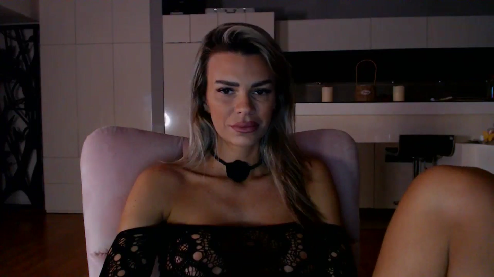 Gallery image thumbnail from D_y_y's myfreecams stream on, 12/01/2025, 05:28 image 20 of 20