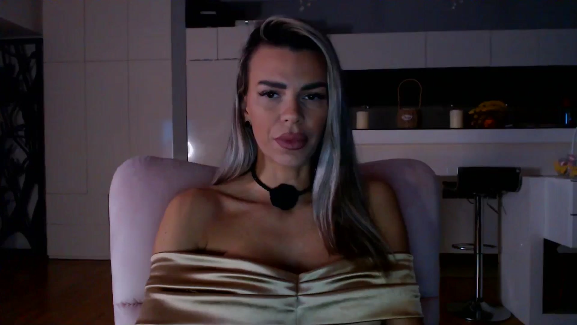 Gallery image thumbnail from D_y_y's myfreecams stream on, 12/10/2025, 05:44 image 10 of 20