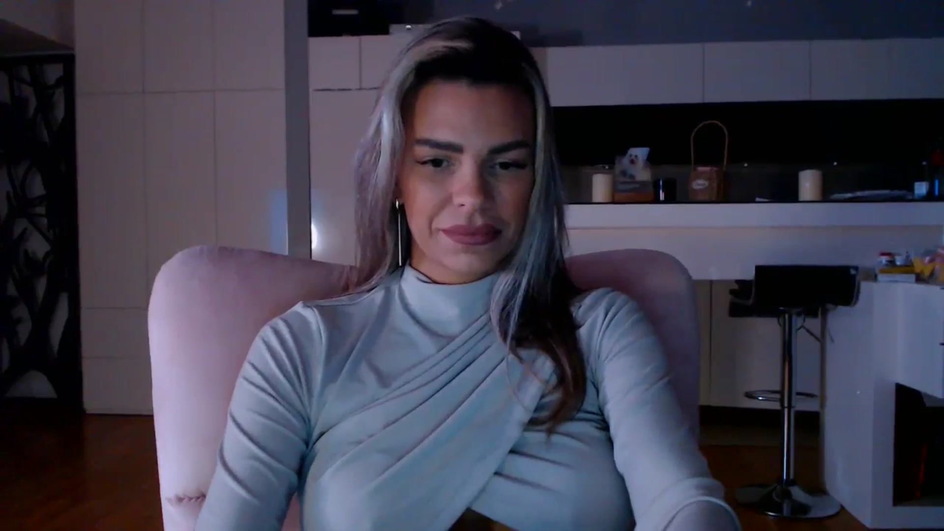 Gallery image thumbnail from D_y_y's myfreecams stream on, 12/20/2025, 06:15 image 9 of 20