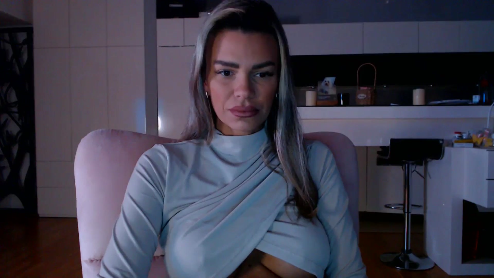 Gallery image thumbnail from D_y_y's myfreecams stream on, 12/20/2025, 06:15 image 3 of 20