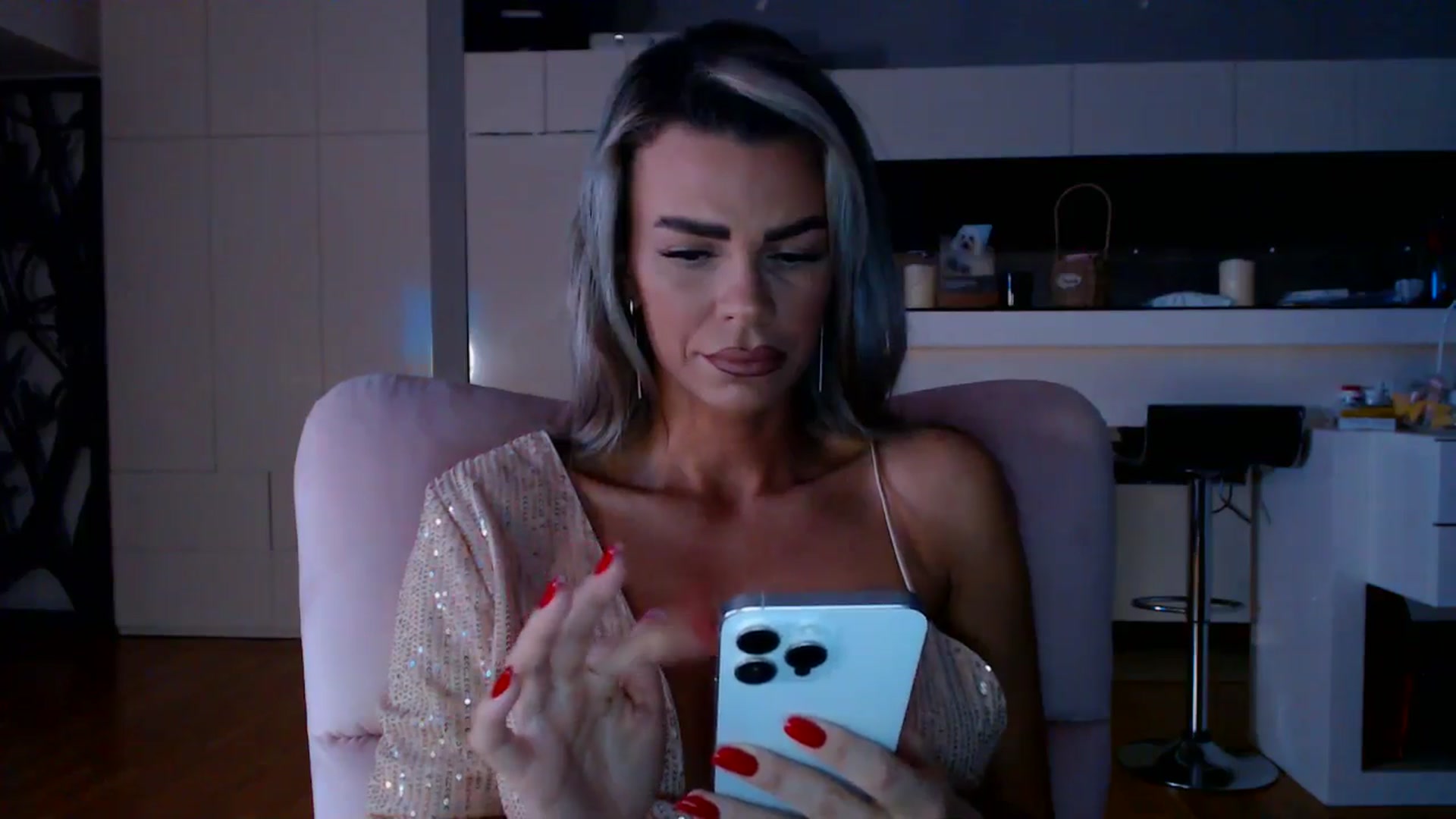 Gallery image thumbnail from D_y_y's myfreecams stream on, 12/23/2025, 05:56 image 4 of 20