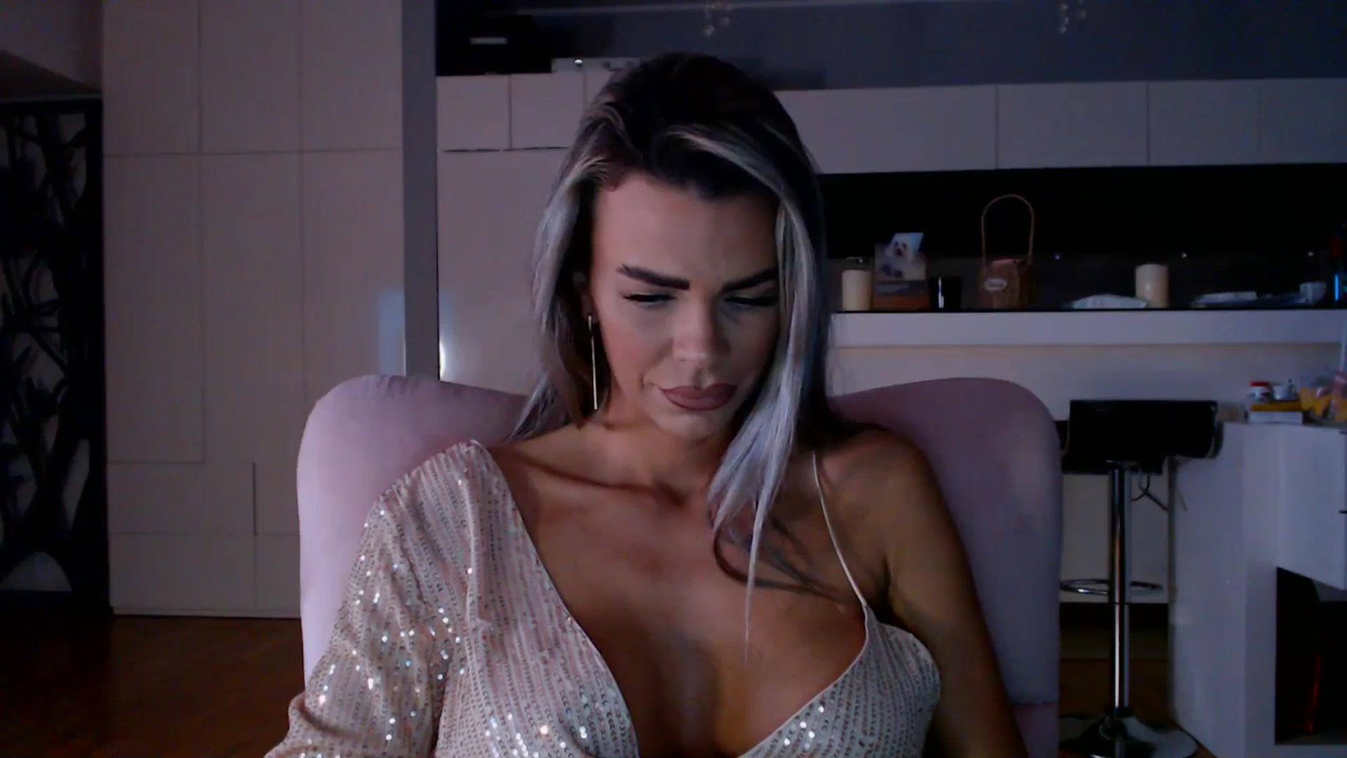 Gallery image thumbnail from D_y_y's myfreecams stream on, 12/23/2025, 05:56 image 16 of 20