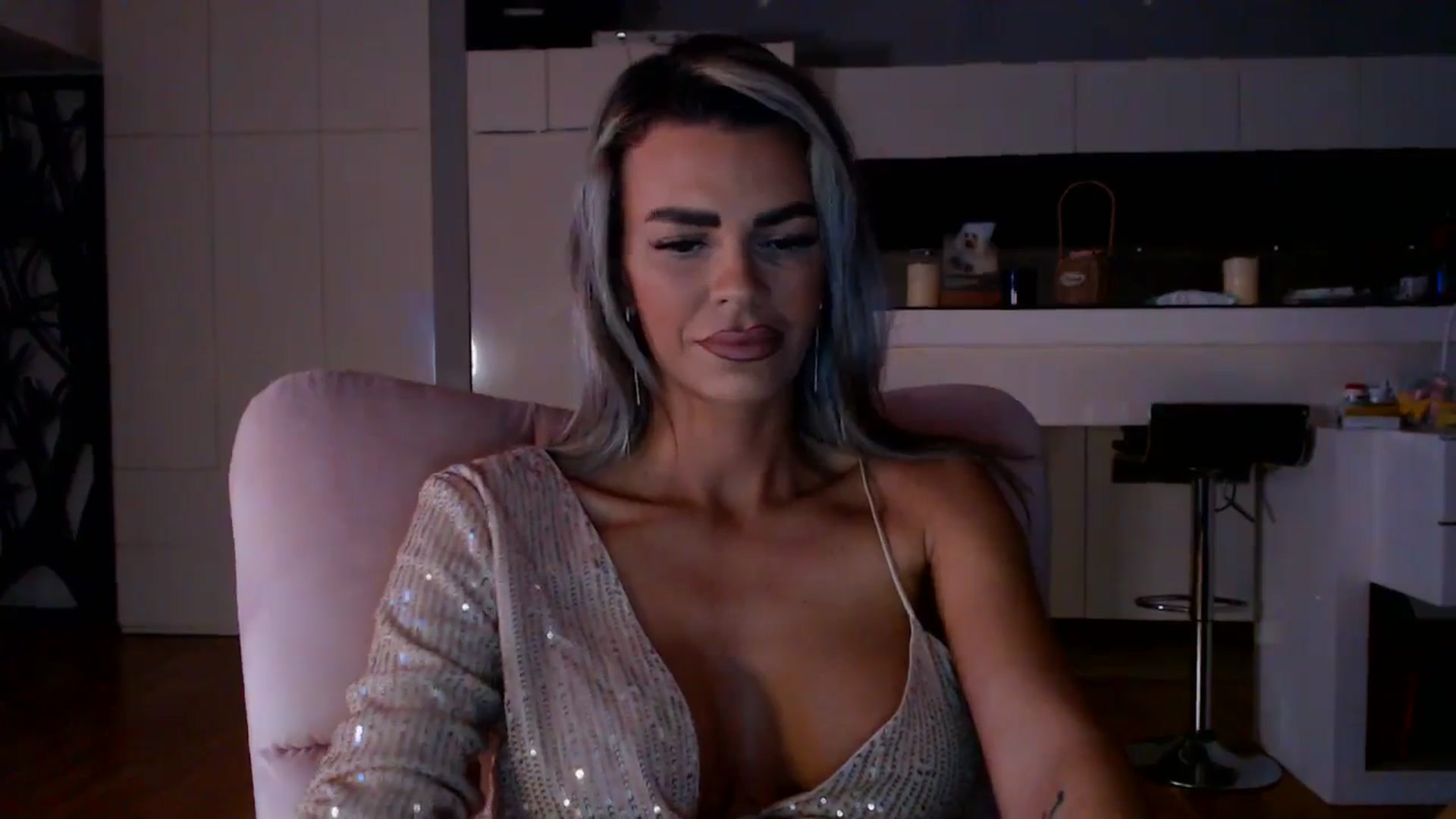 Gallery image thumbnail from D_y_y's myfreecams stream on, 12/23/2025, 05:56 image 5 of 20