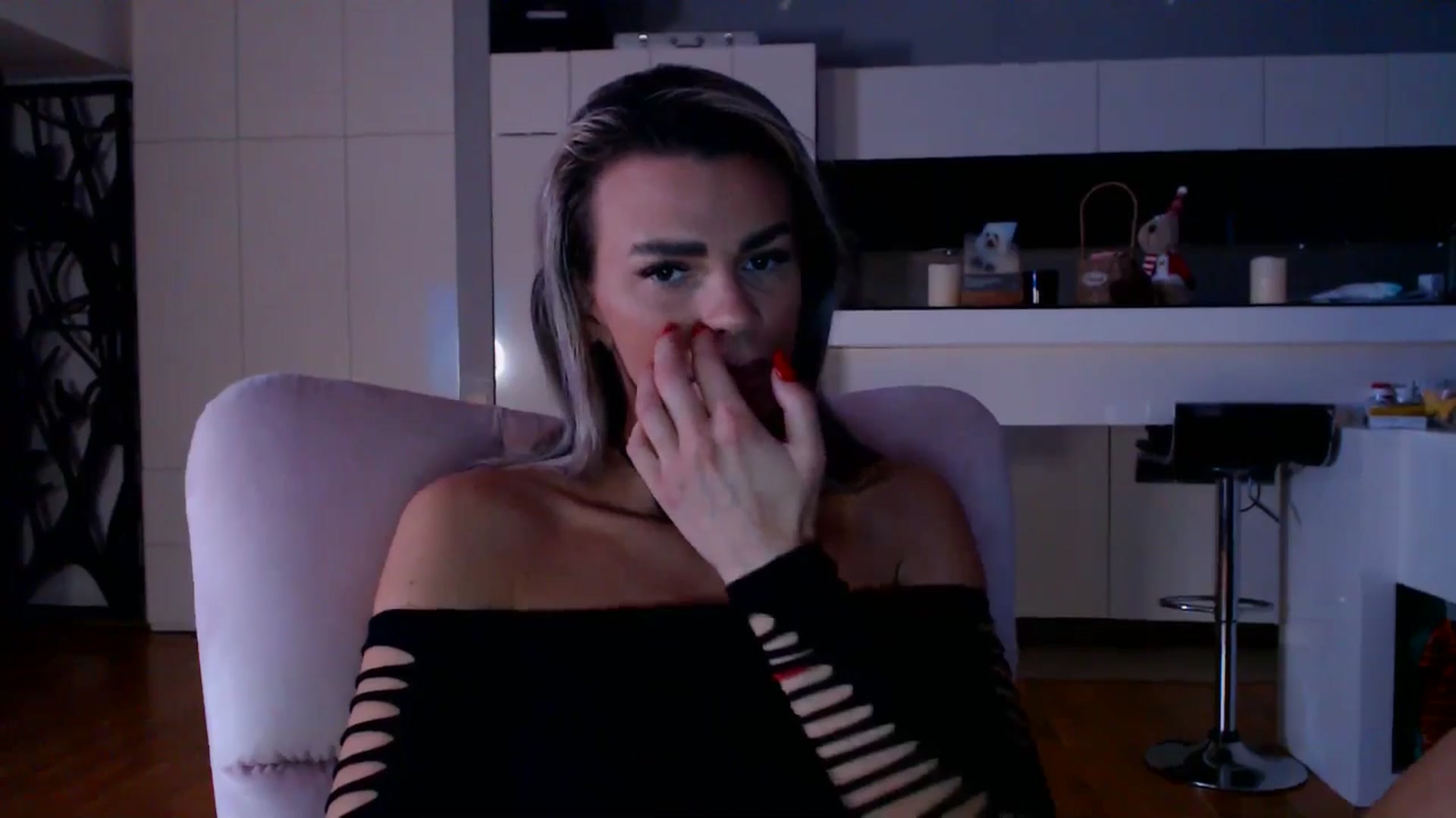 Gallery image thumbnail from D_y_y's myfreecams stream on, 12/29/2025, 06:45 image 8 of 20