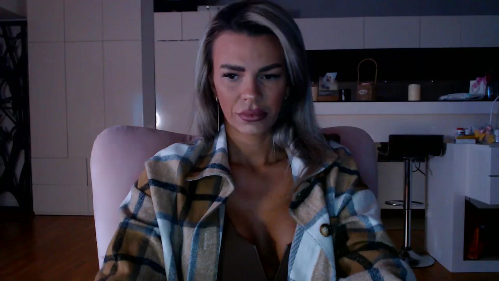 Gallery image thumbnail from D_y_y's myfreecams stream on, 01/02/2026, 06:11 image 1 of 20