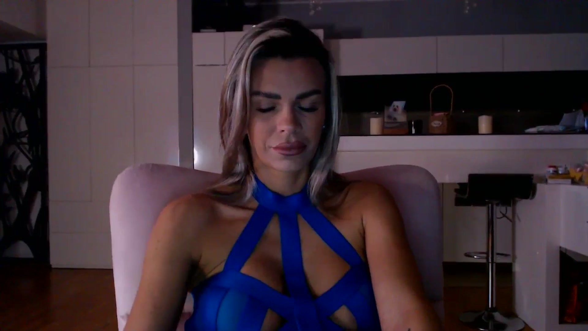 Gallery image thumbnail from D_y_y's myfreecams stream on, 01/08/2026, 06:18 image 7 of 20
