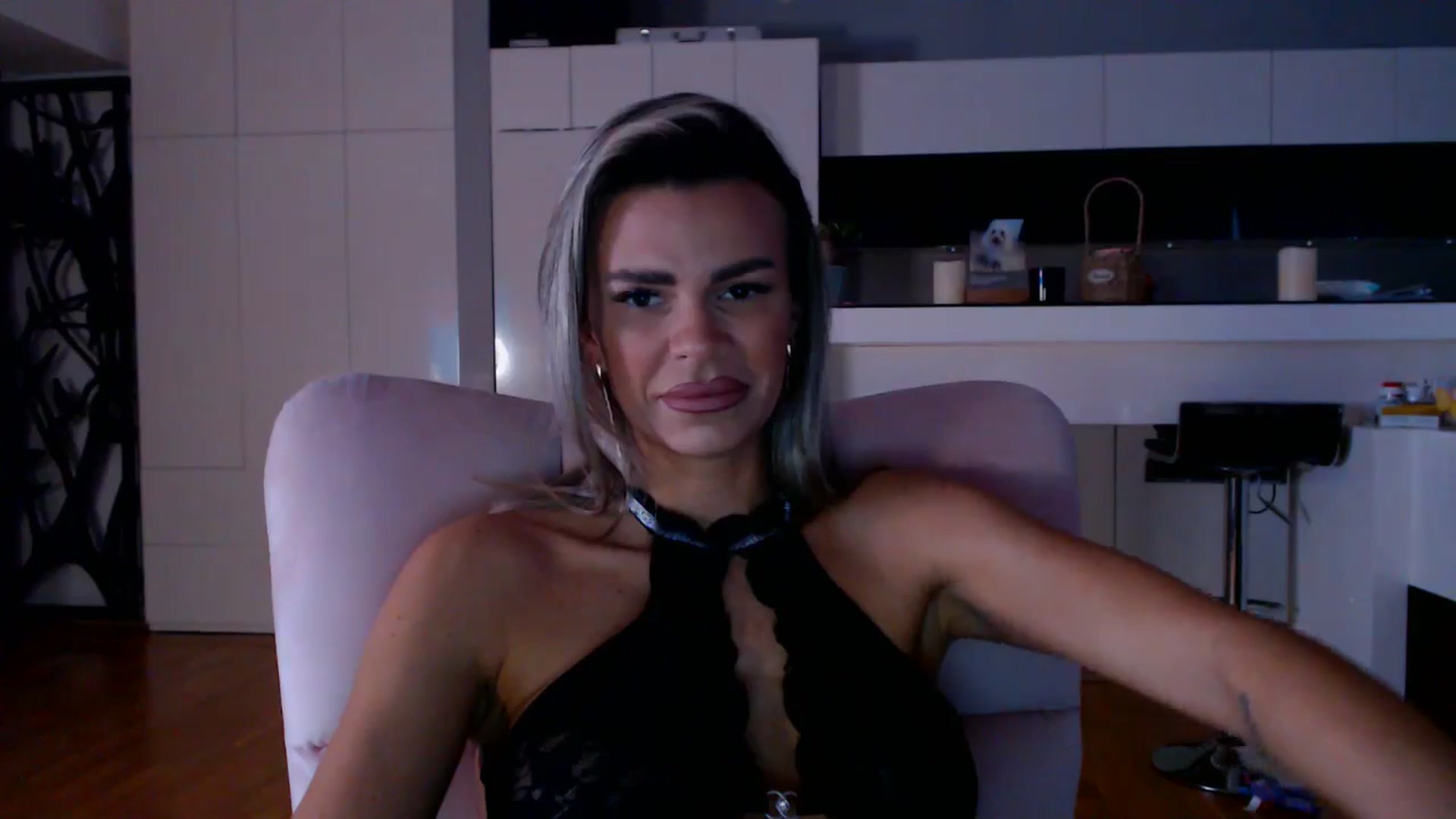 Gallery image thumbnail from D_y_y's myfreecams stream on, 01/09/2026, 06:12 image 13 of 20
