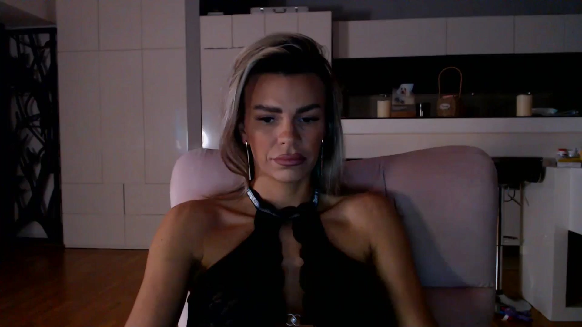 Gallery image thumbnail from D_y_y's myfreecams stream on, 01/09/2026, 06:12 image 1 of 20