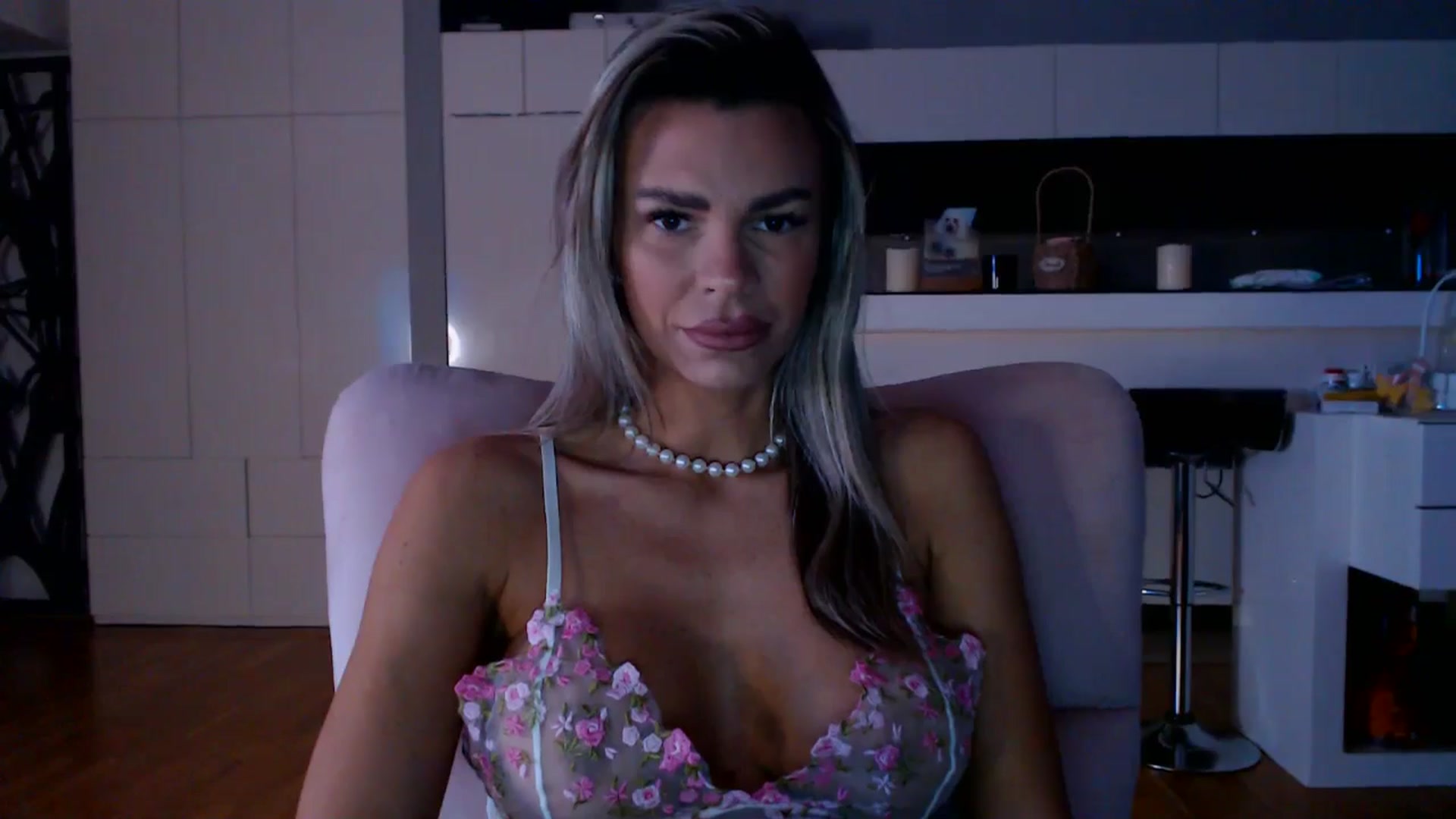 Gallery image thumbnail from D_y_y's myfreecams stream on, 01/11/2026, 06:28 image 15 of 20