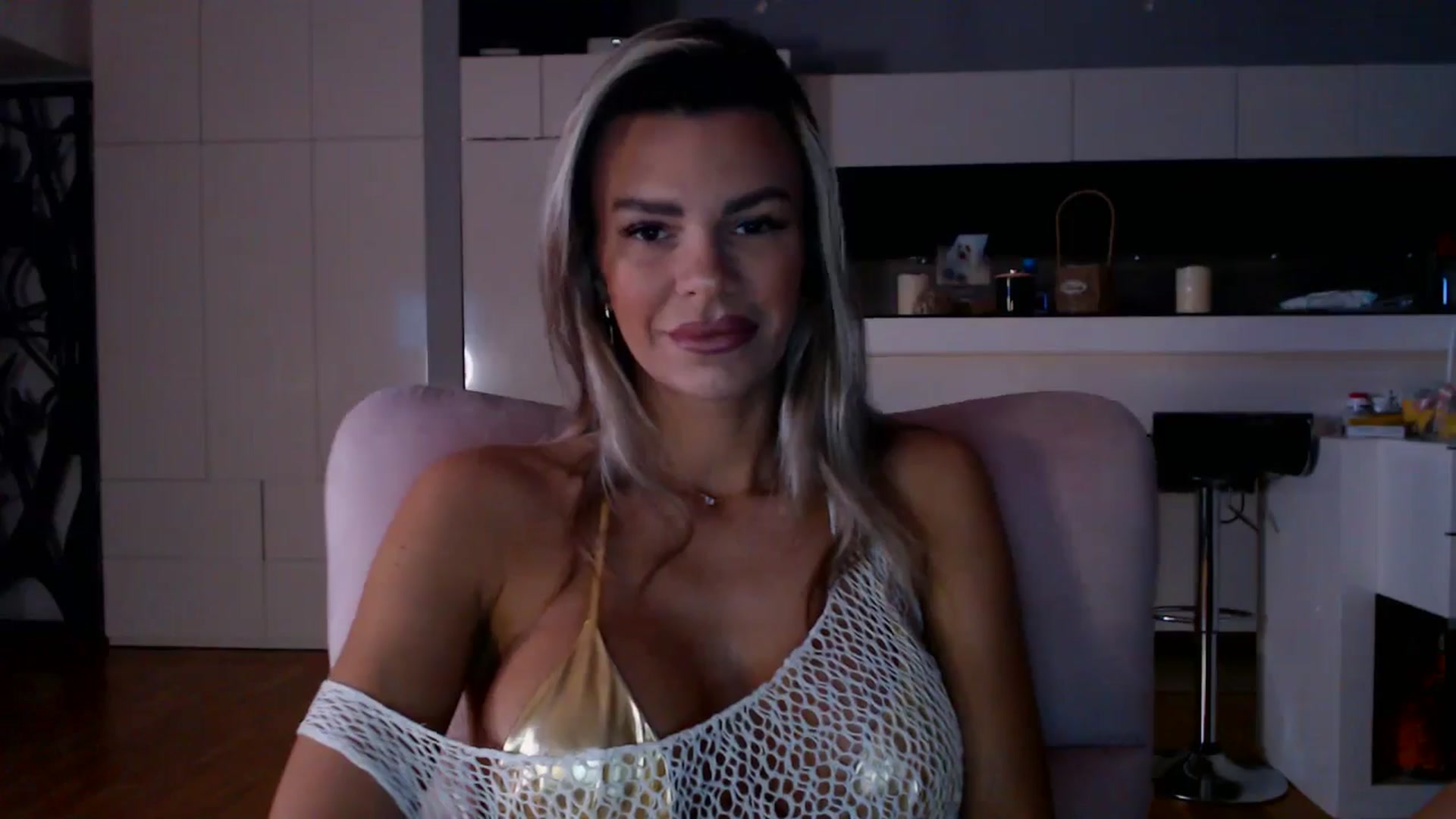 Gallery image thumbnail from D_y_y's myfreecams stream on, 01/14/2026, 06:14 image 2 of 20