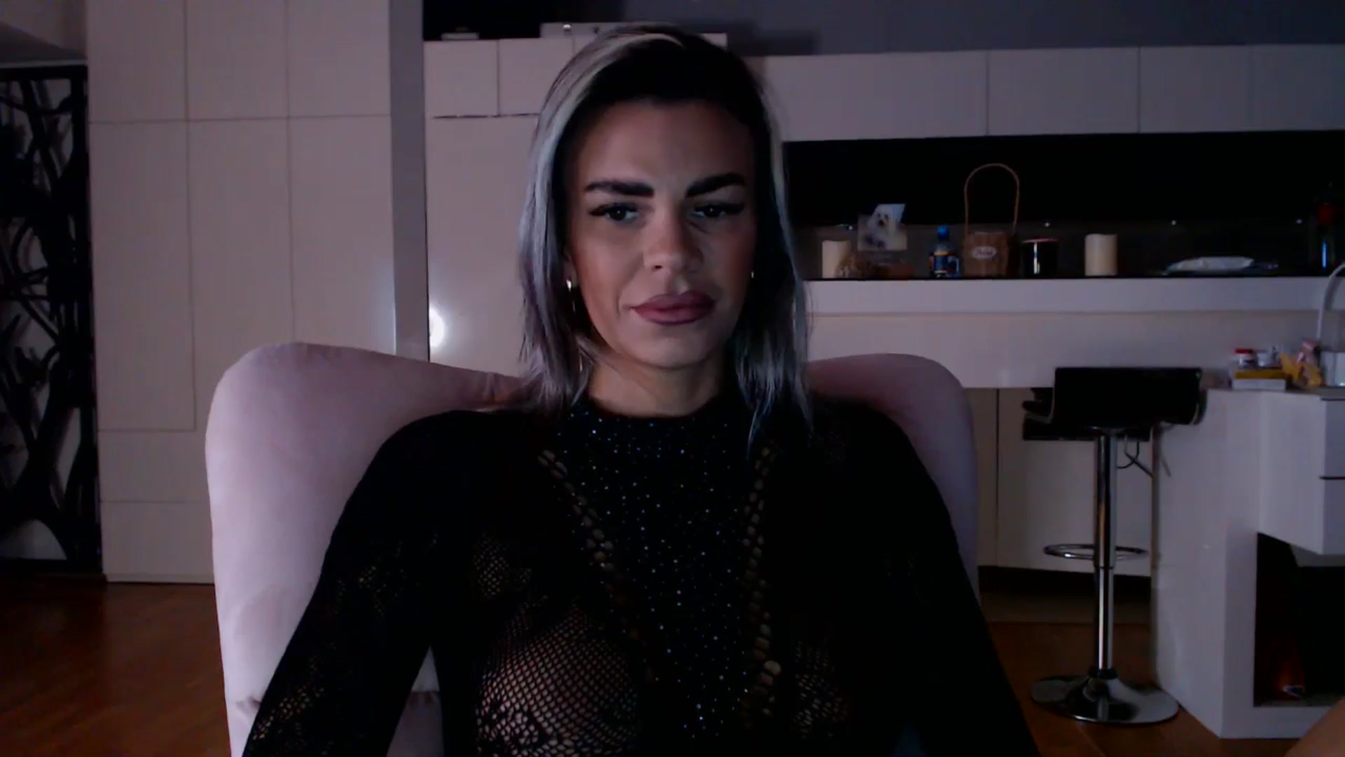 Gallery image thumbnail from D_y_y's myfreecams stream on, 01/17/2026, 06:06 image 8 of 20