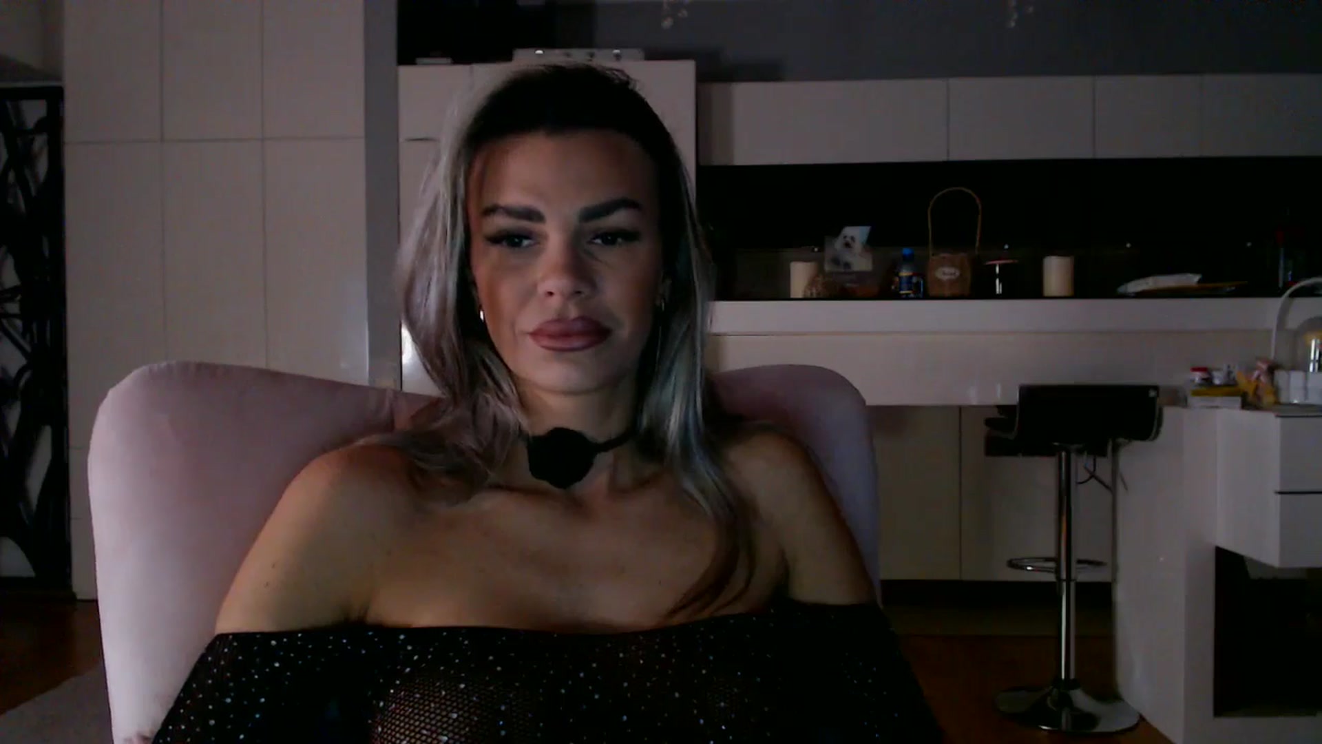 Gallery image thumbnail from D_y_y's myfreecams stream on, 01/22/2026, 05:23 image 18 of 20