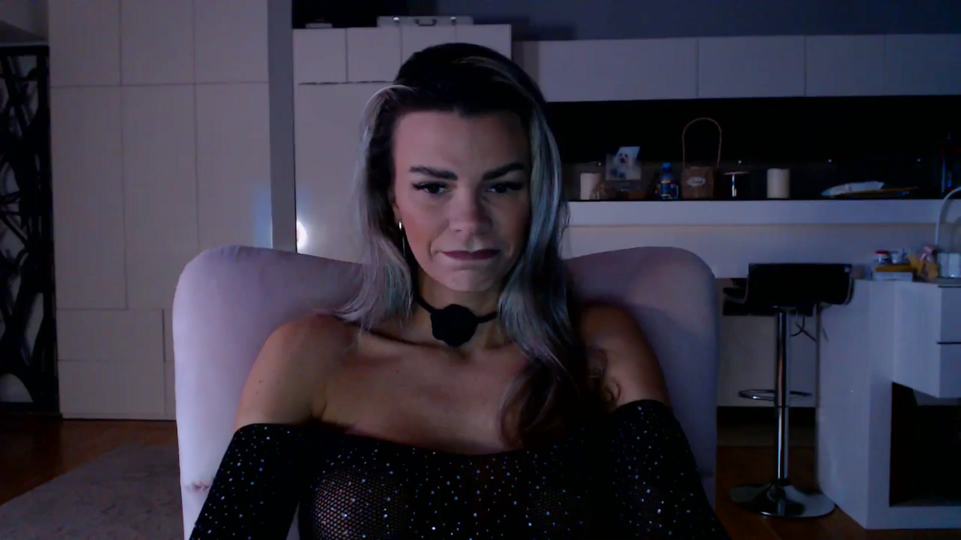 Gallery image thumbnail from D_y_y's myfreecams stream on, 01/22/2026, 05:23 image 14 of 20
