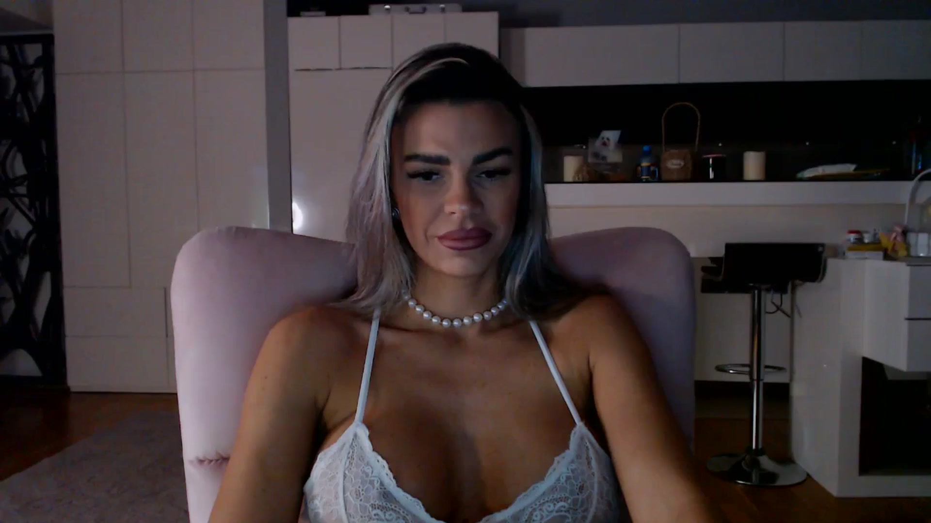 Gallery image thumbnail from D_y_y's myfreecams stream on, 01/23/2026, 05:58 image 18 of 20