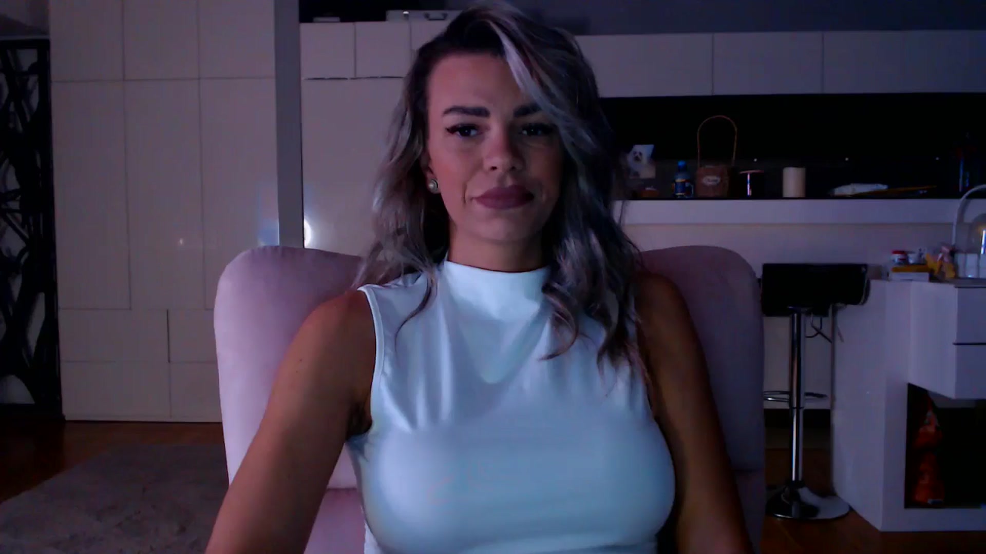 Gallery image thumbnail from D_y_y's myfreecams stream on, 01/26/2026, 06:30 image 1 of 20