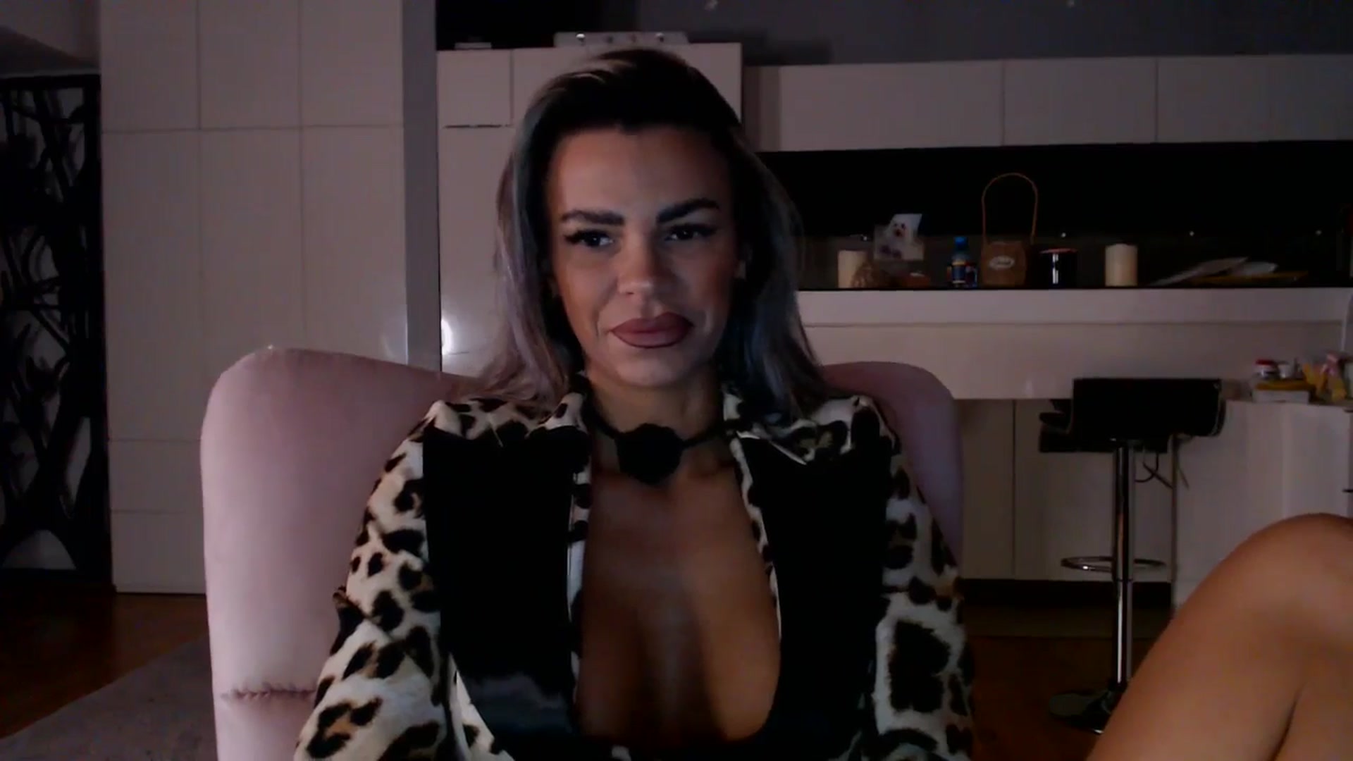 Gallery image thumbnail from D_y_y's myfreecams stream on, 01/27/2026, 06:14 image 11 of 20