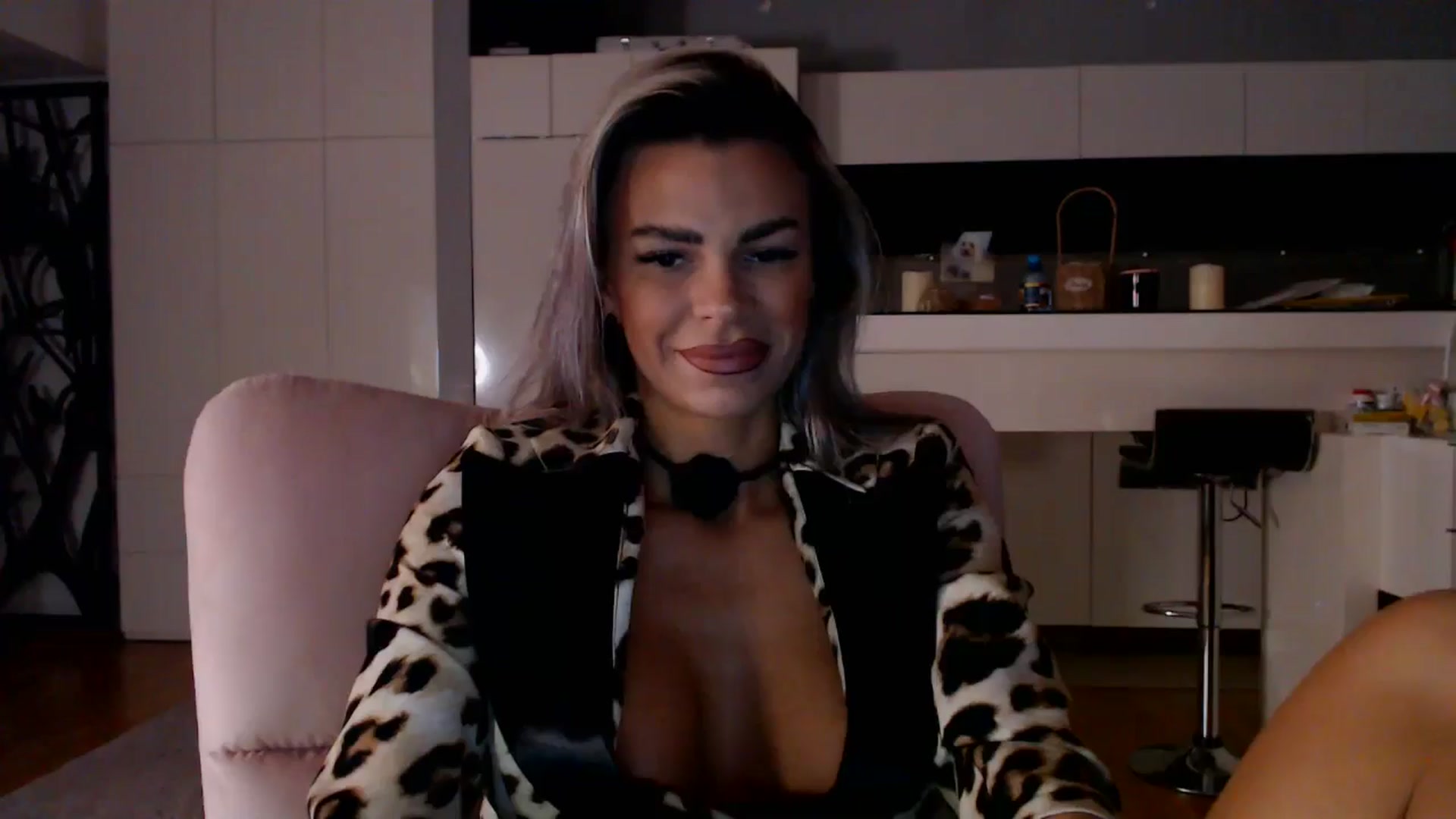 Gallery image thumbnail from D_y_y's myfreecams stream on, 01/27/2026, 06:14 image 13 of 20