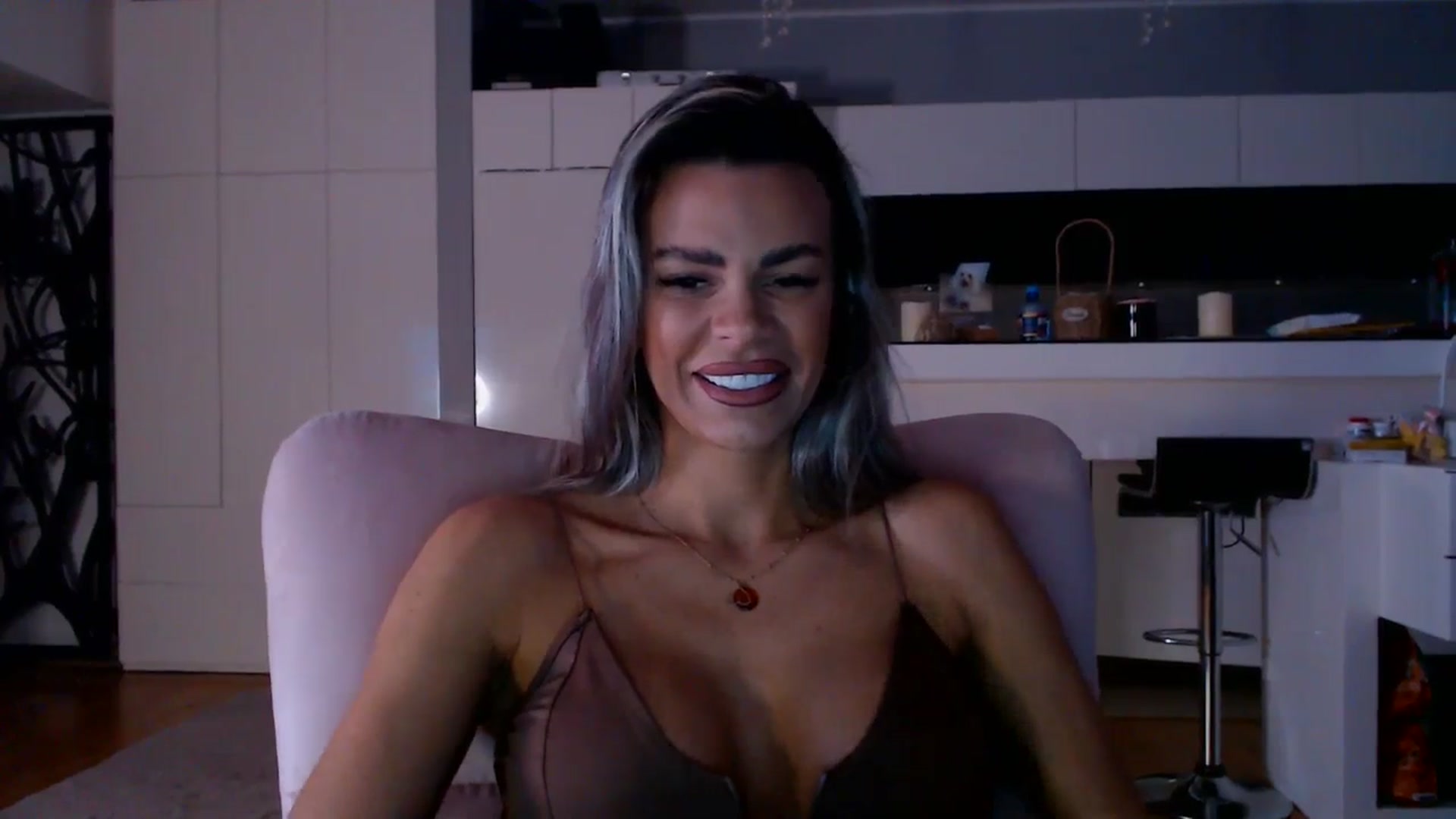 Gallery image thumbnail from D_y_y's myfreecams stream on, 01/30/2026, 06:00 image 18 of 20