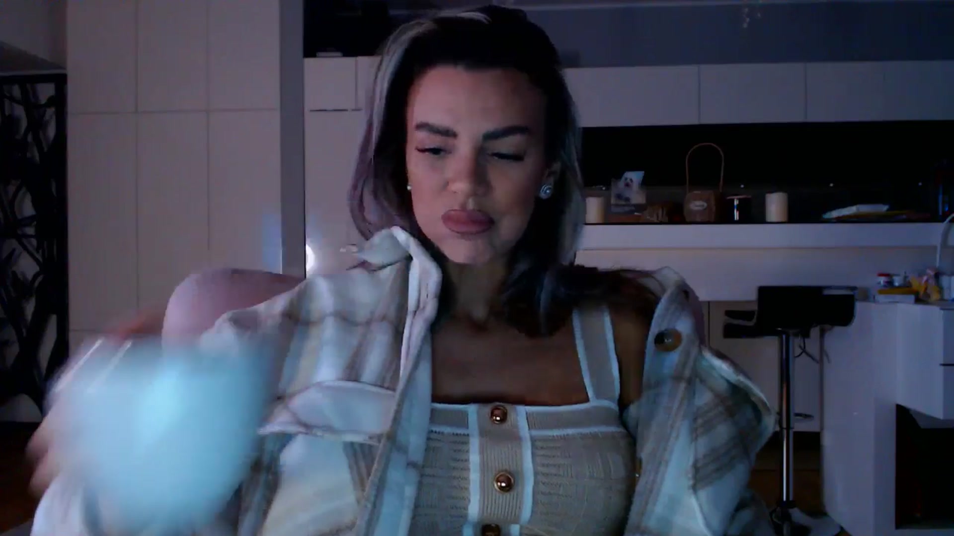 Gallery image thumbnail from D_y_y's myfreecams stream on, 01/31/2026, 06:57 image 4 of 20