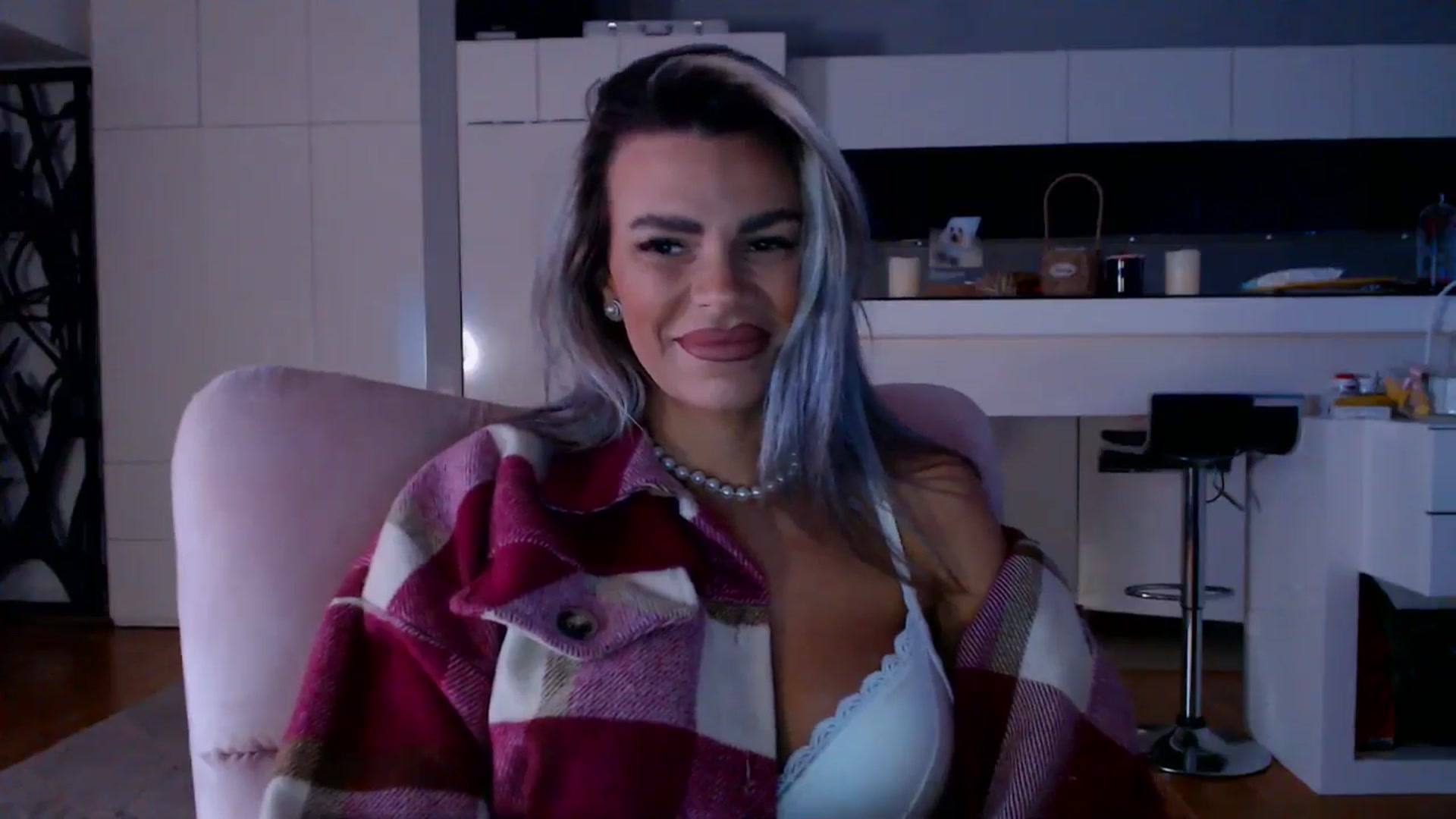 Gallery image thumbnail from D_y_y's myfreecams stream on, 02/02/2026, 06:00 image 17 of 20