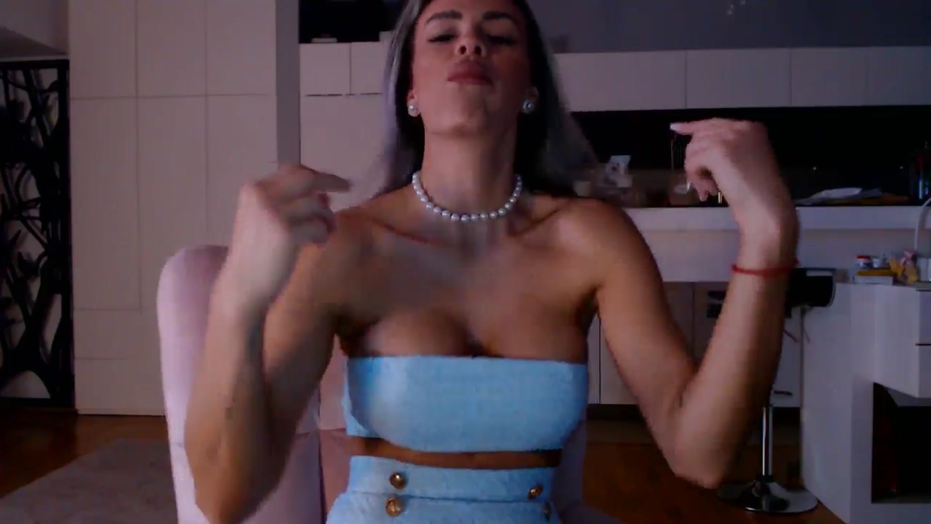 Gallery image thumbnail from D_y_y's myfreecams stream on, 02/03/2026, 06:01 image 10 of 20