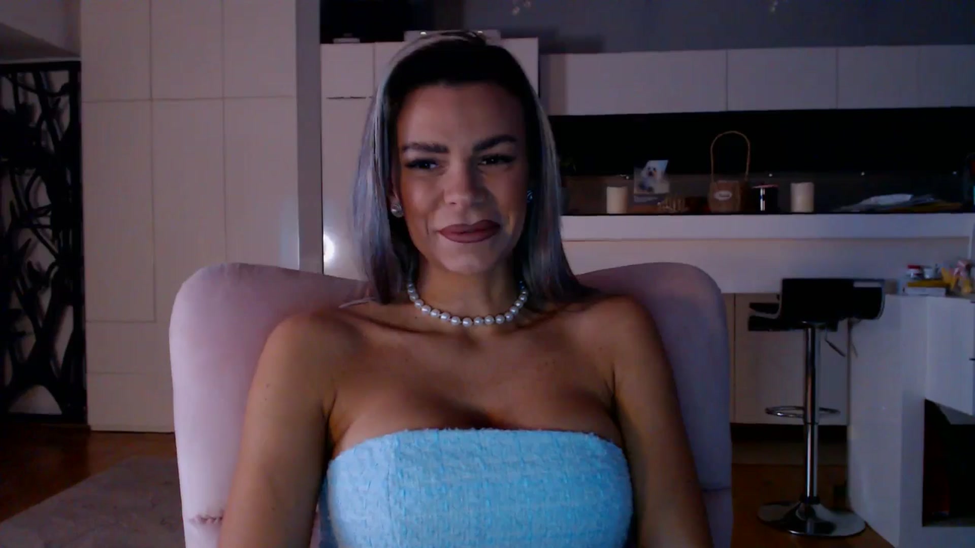 Gallery image thumbnail from D_y_y's myfreecams stream on, 02/03/2026, 06:01 image 11 of 20