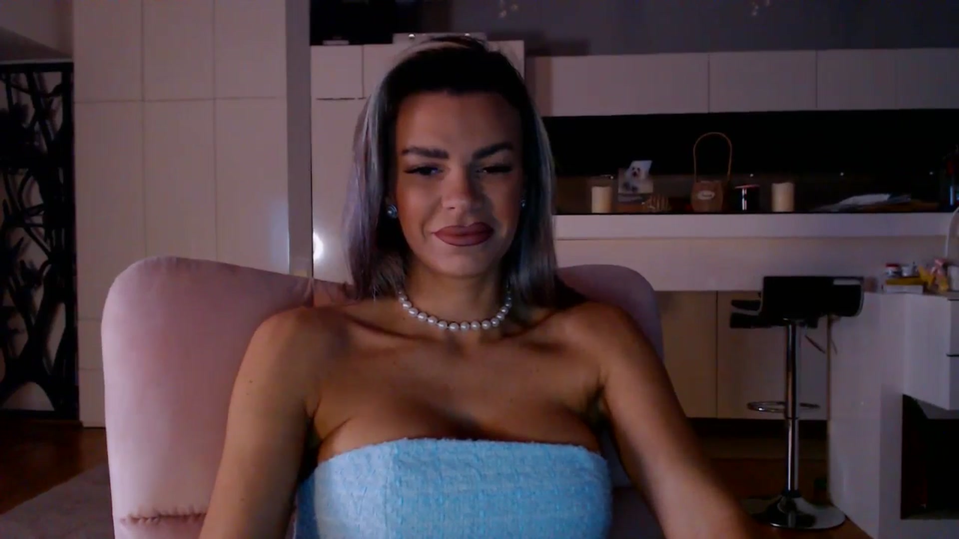 Gallery image thumbnail from D_y_y's myfreecams stream on, 02/03/2026, 06:01 image 9 of 20