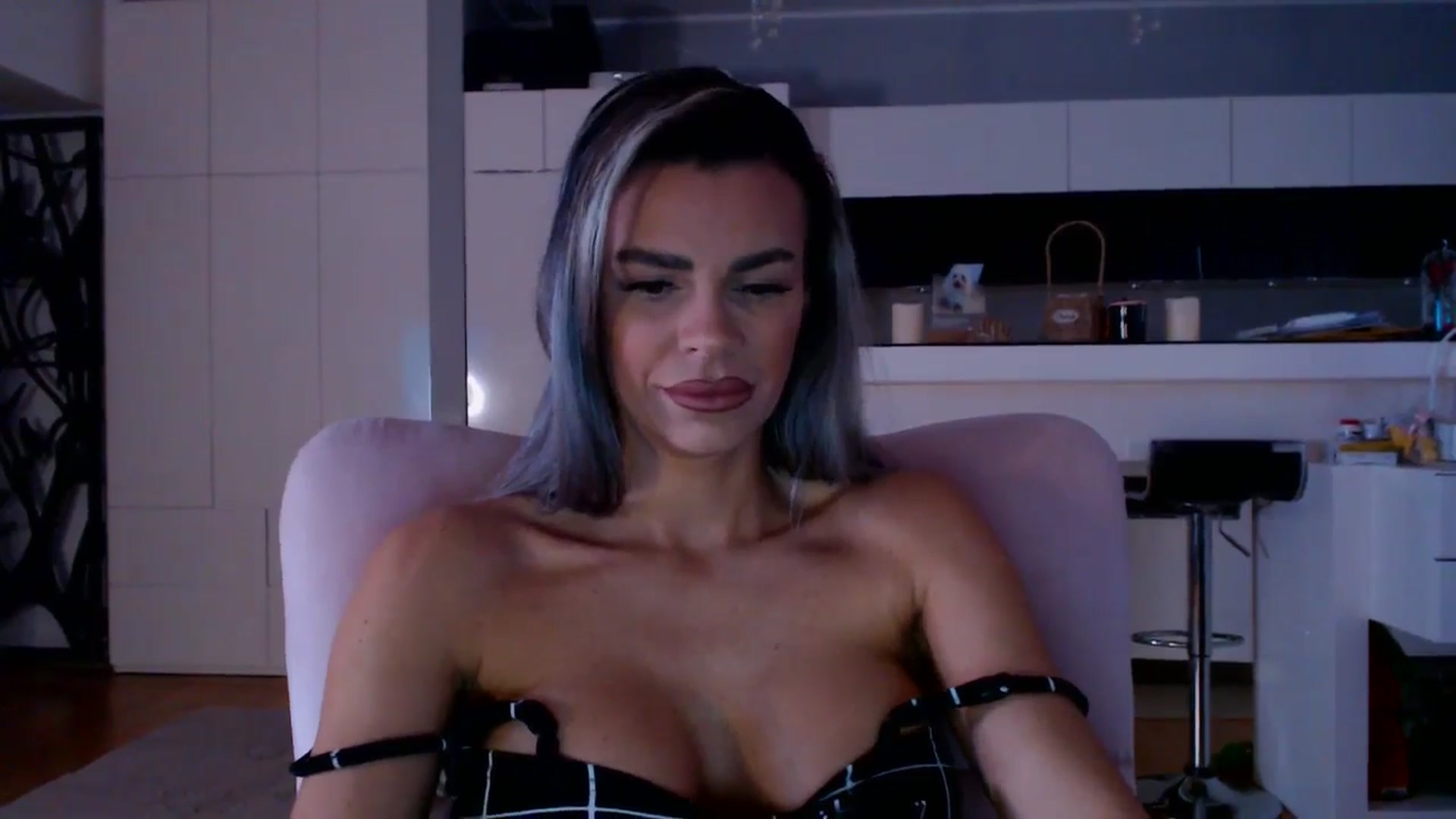 Gallery image thumbnail from D_y_y's myfreecams stream on, 02/04/2026, 06:40 image 12 of 20