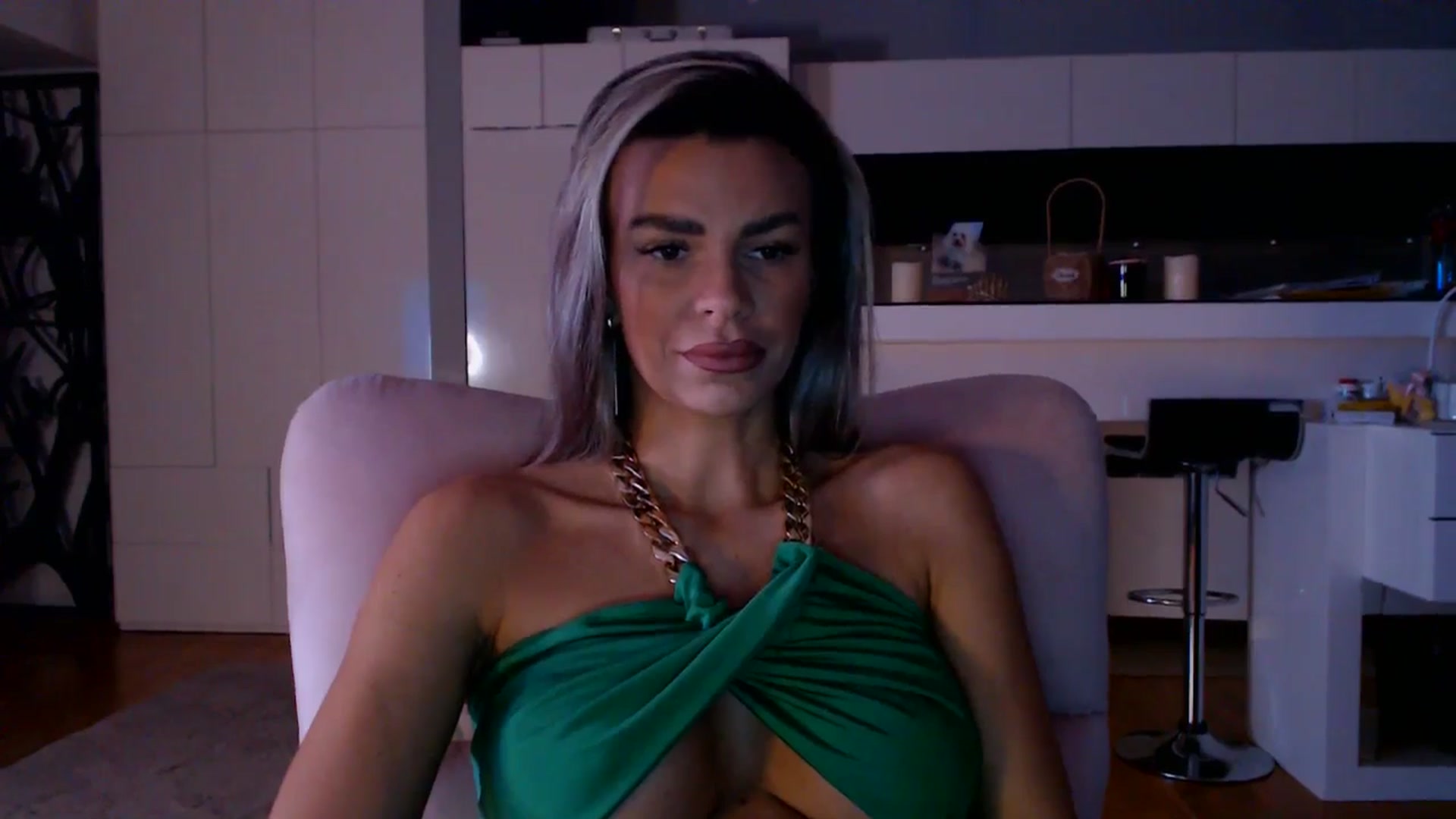 Gallery image thumbnail from D_y_y's myfreecams stream on, 02/06/2026, 05:58 image 16 of 20