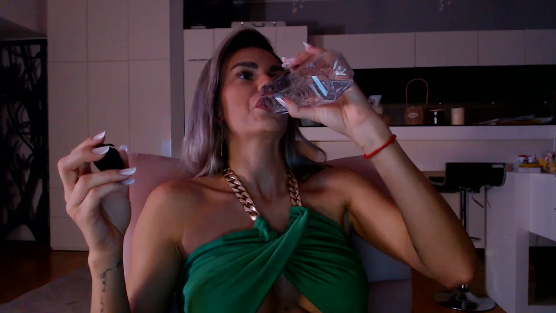 Gallery image thumbnail from D_y_y's myfreecams stream on, 02/06/2026, 05:58 image 4 of 20
