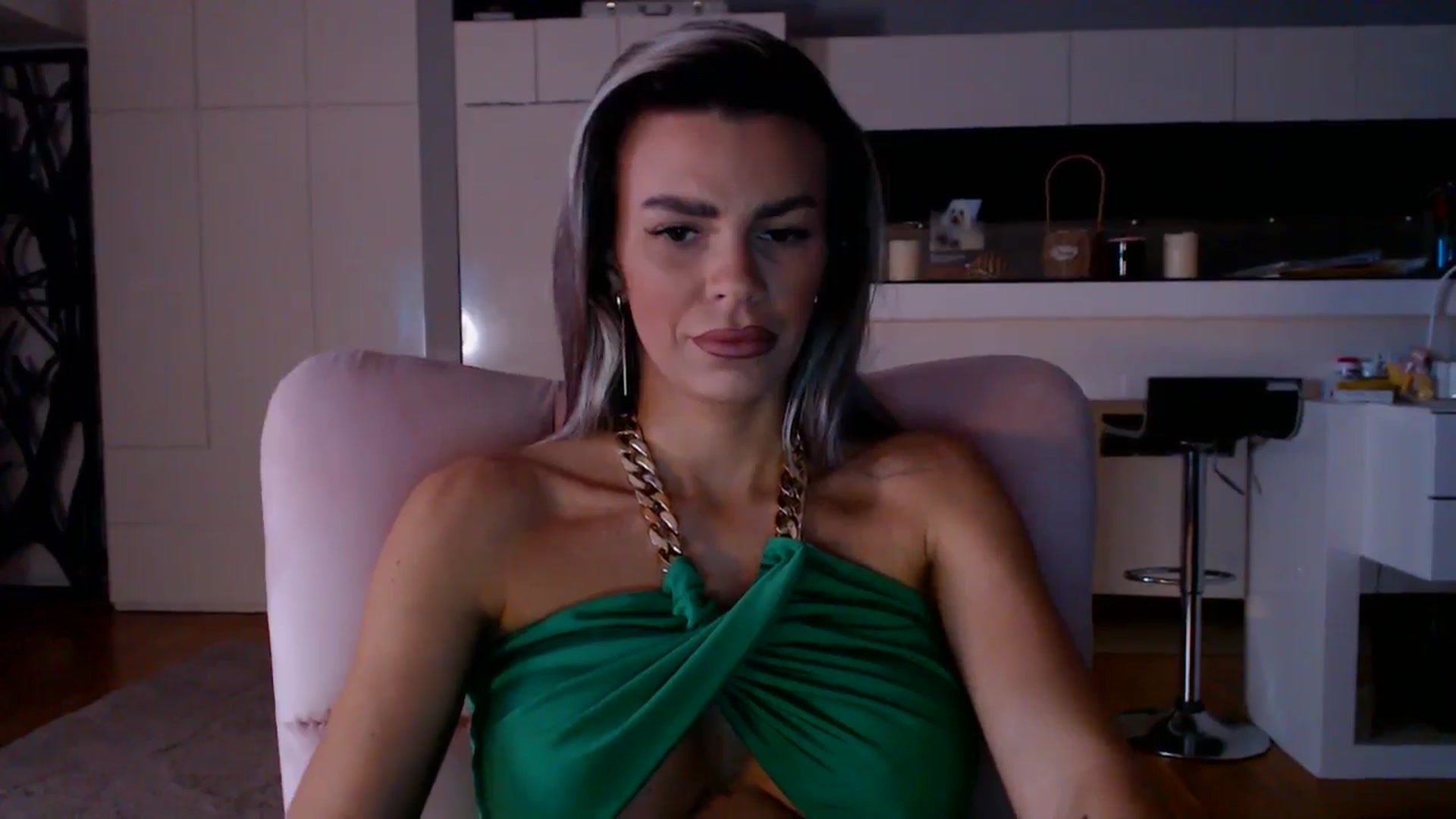 Gallery image thumbnail from D_y_y's myfreecams stream on, 02/06/2026, 05:58 image 13 of 20