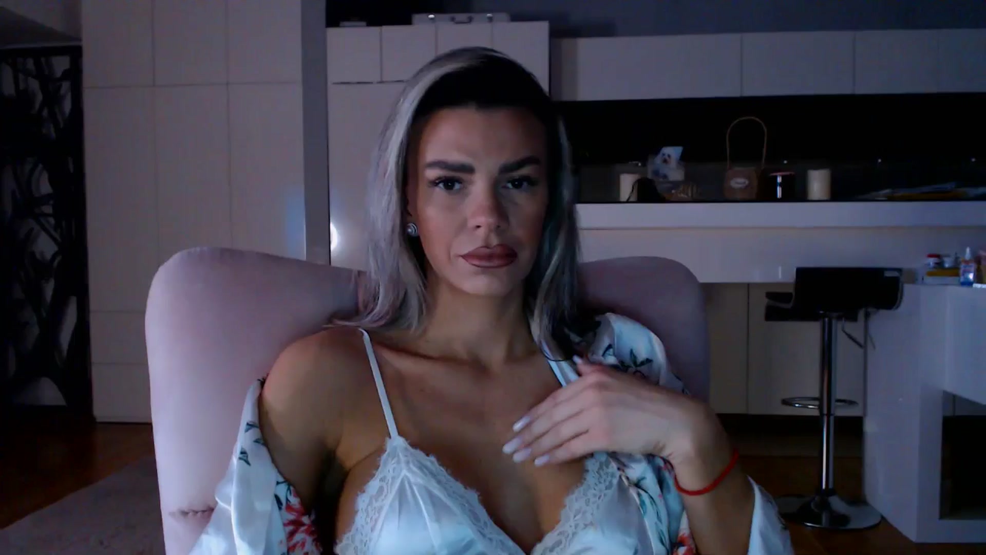 Gallery image thumbnail from D_y_y's myfreecams stream on, 02/08/2026, 06:24 image 4 of 20