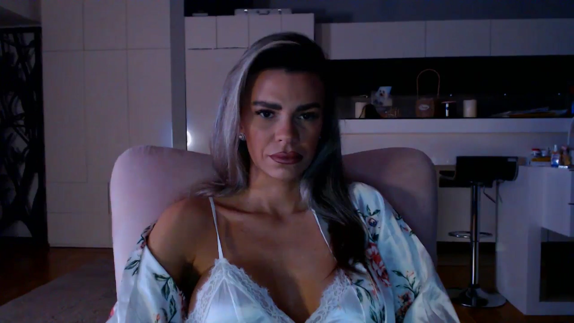 Gallery image thumbnail from D_y_y's myfreecams stream on, 02/08/2026, 06:24 image 6 of 20