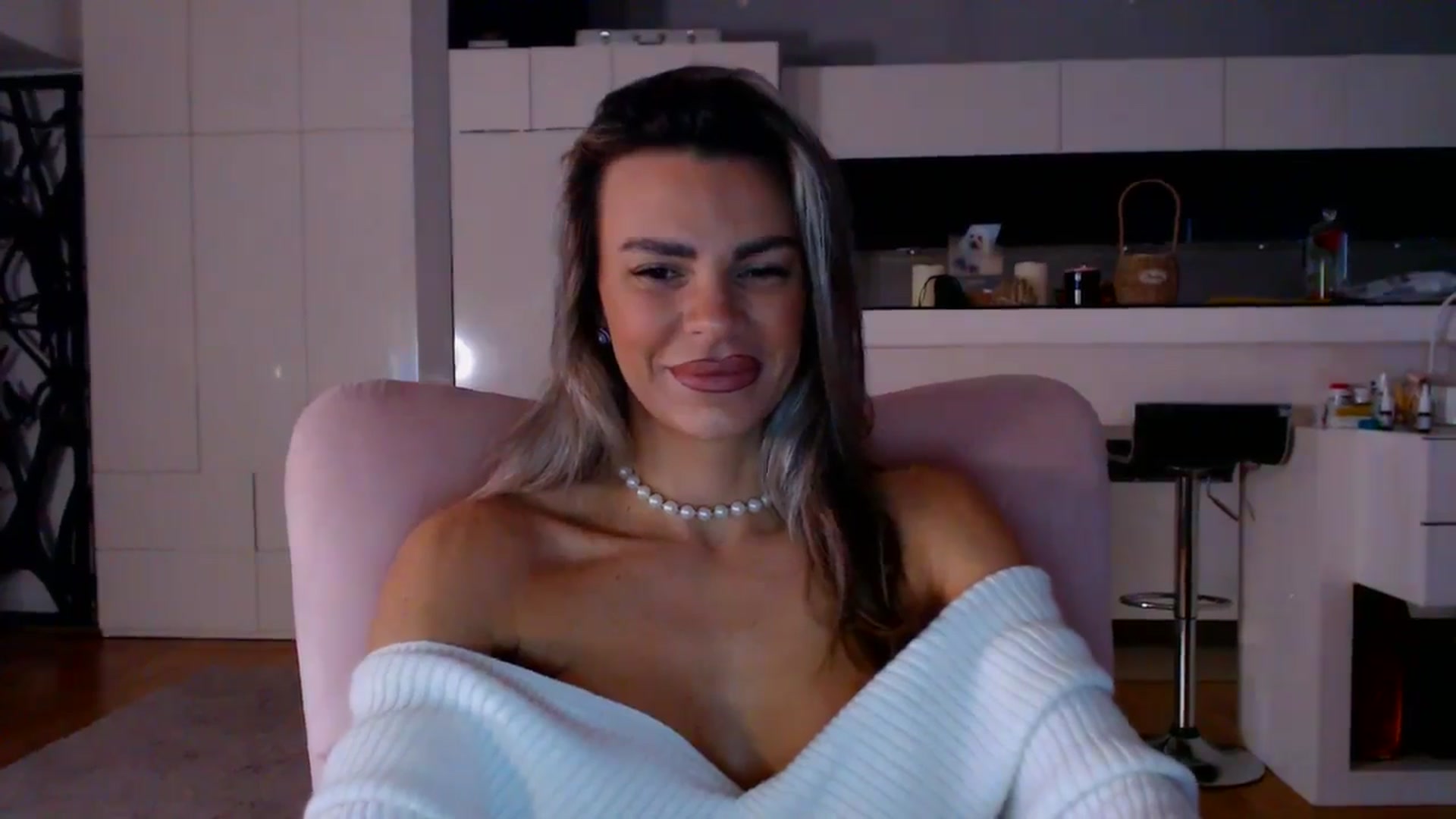 Gallery image thumbnail from D_y_y's myfreecams stream on, 02/13/2026, 06:07 image 19 of 20