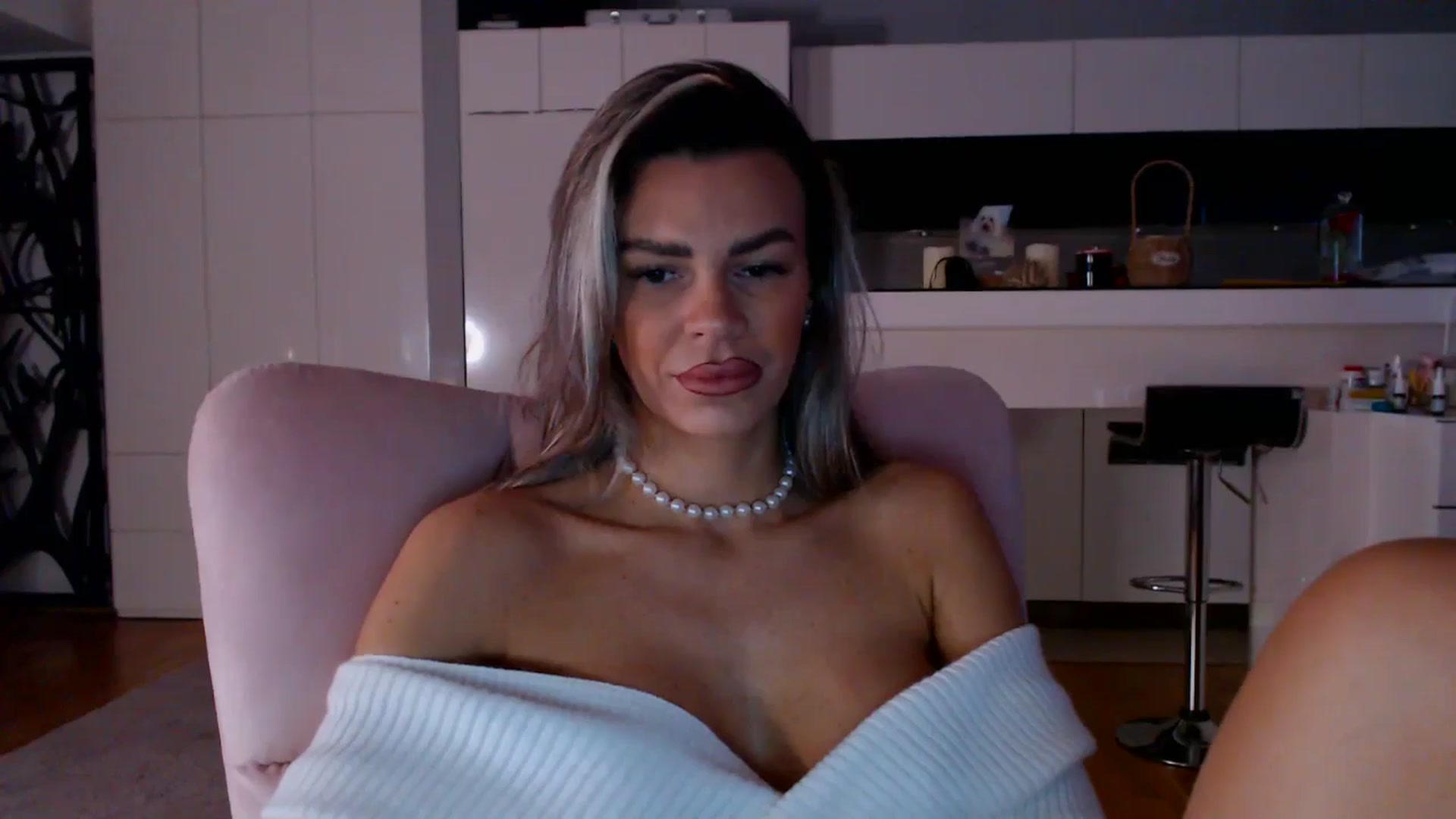 Gallery image thumbnail from D_y_y's myfreecams stream on, 02/13/2026, 06:07 image 15 of 20