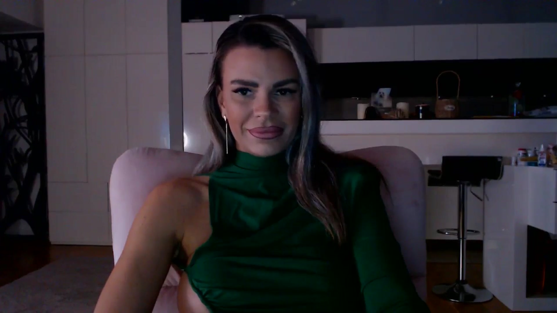 Gallery image thumbnail from D_y_y's myfreecams stream on, 02/17/2026, 05:47 image 11 of 20
