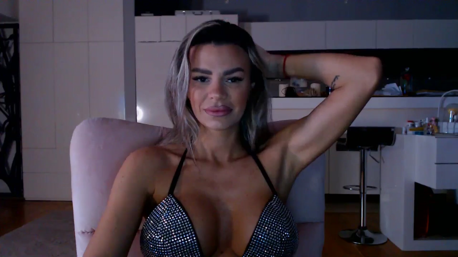 Gallery image thumbnail from D_y_y's myfreecams stream on, 02/18/2026, 06:28 image 5 of 20