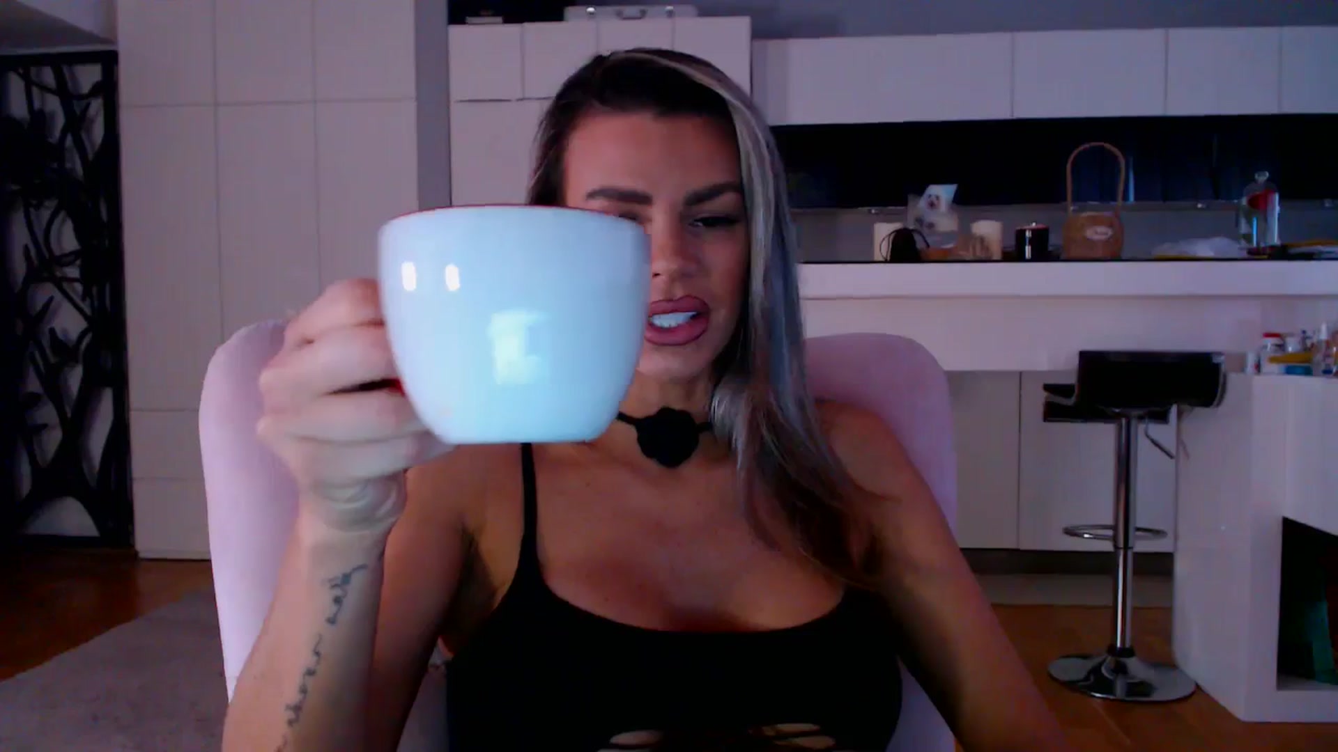 Gallery image thumbnail from D_y_y's myfreecams stream on, 02/21/2026, 06:15 image 12 of 20