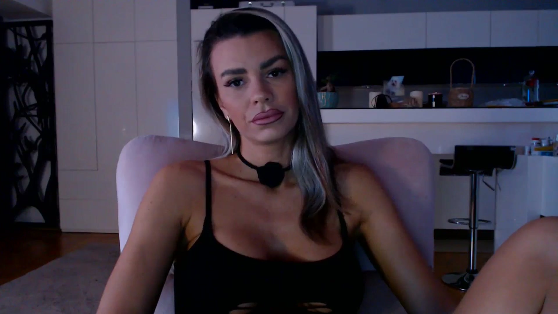 Gallery image thumbnail from D_y_y's myfreecams stream on, 02/21/2026, 06:15 image 5 of 20