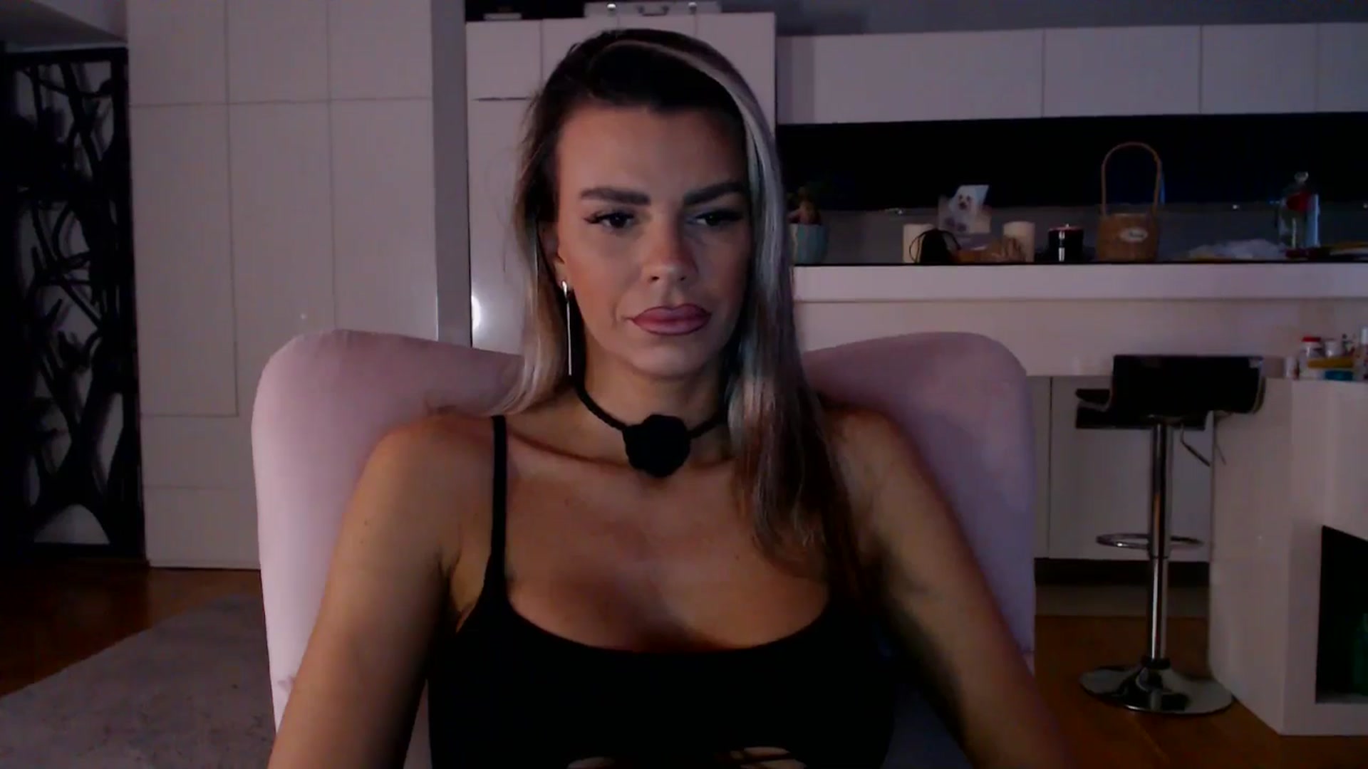 Gallery image thumbnail from D_y_y's myfreecams stream on, 02/21/2026, 06:15 image 6 of 20