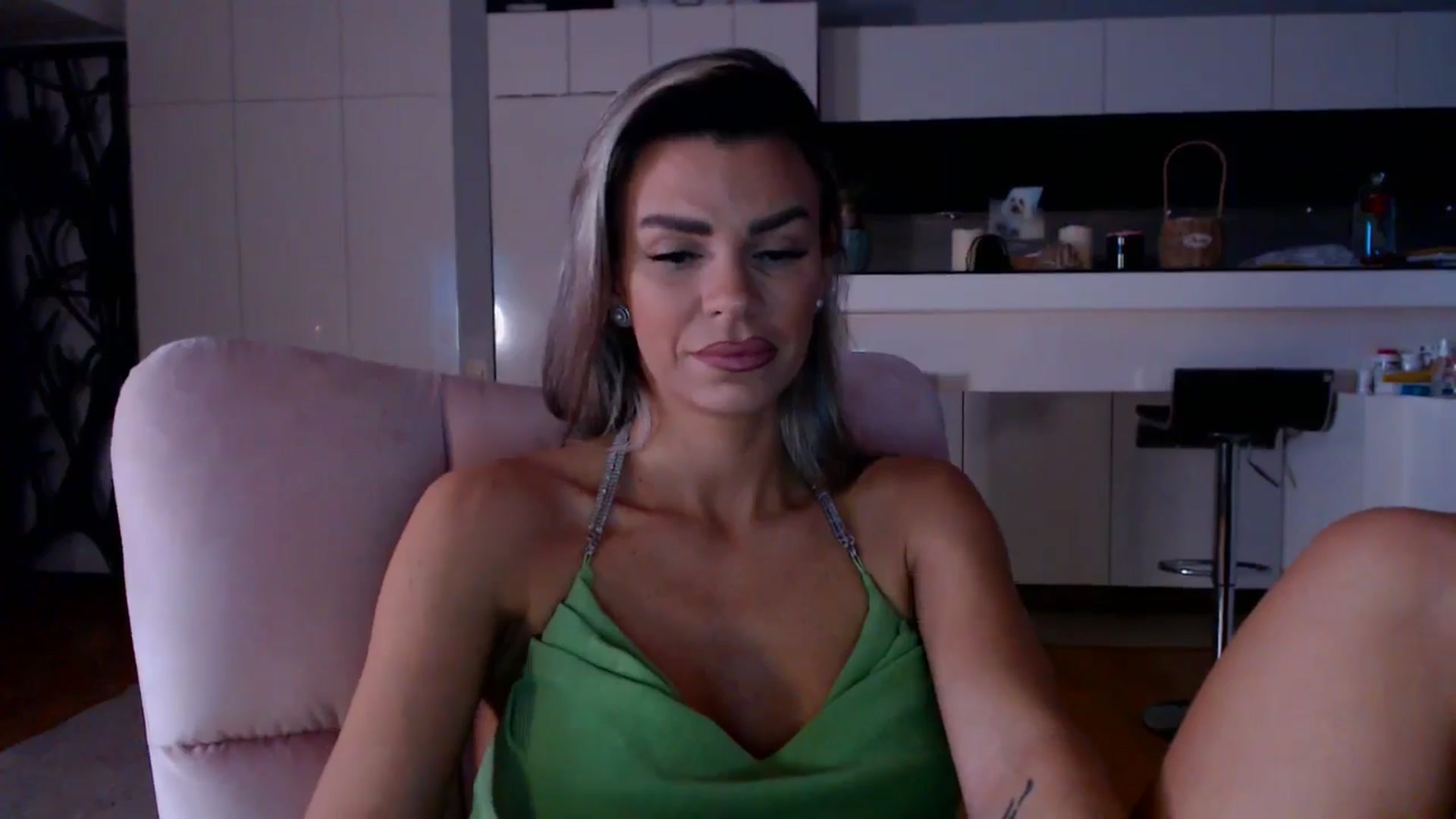 Gallery image thumbnail from D_y_y's myfreecams stream on, 02/22/2026, 05:14 image 7 of 20